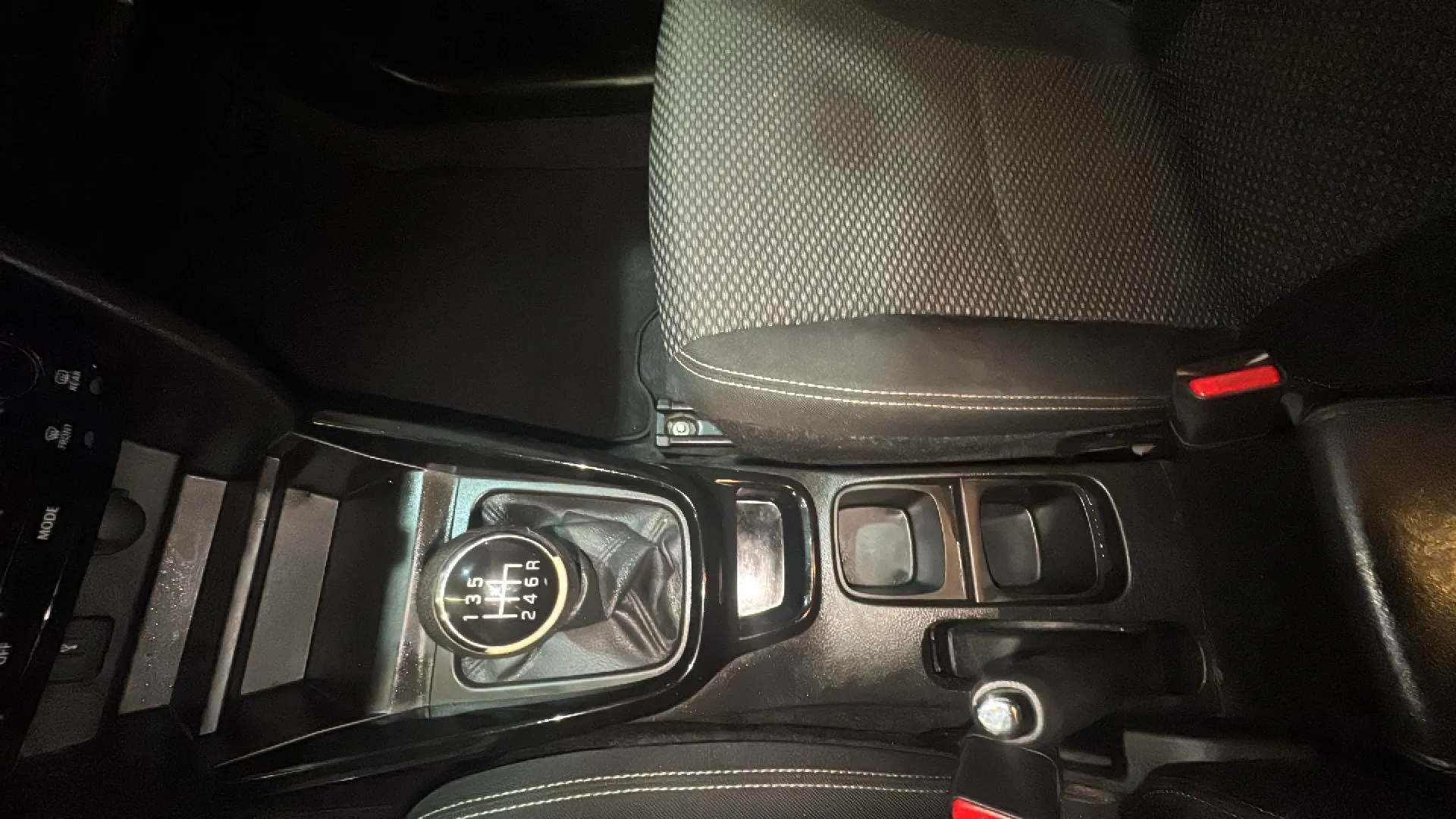 Suzuki Vitara 1.6 Ddis GL - foto 43
