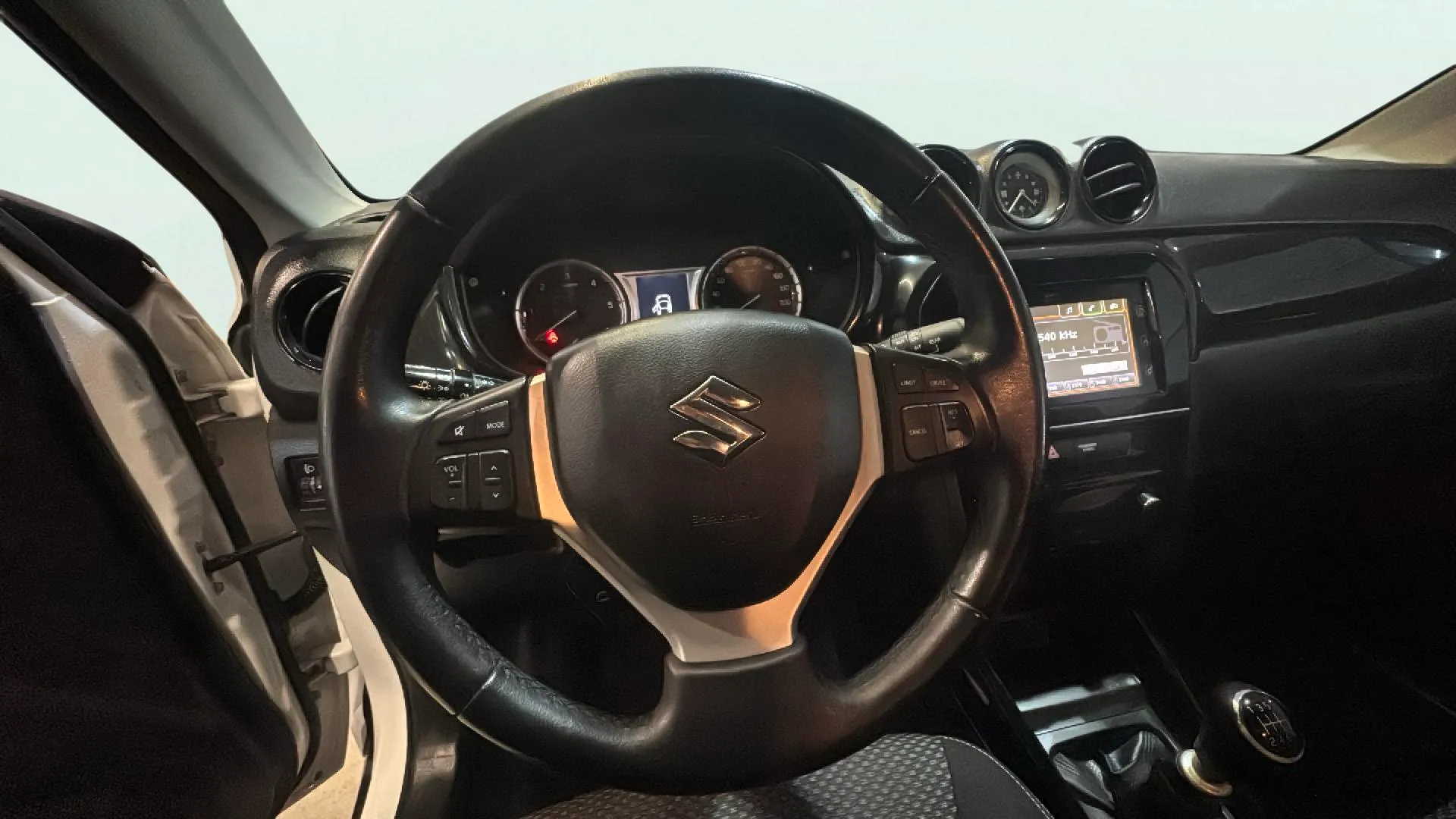 Suzuki Vitara 1.6 Ddis GL - foto 29
