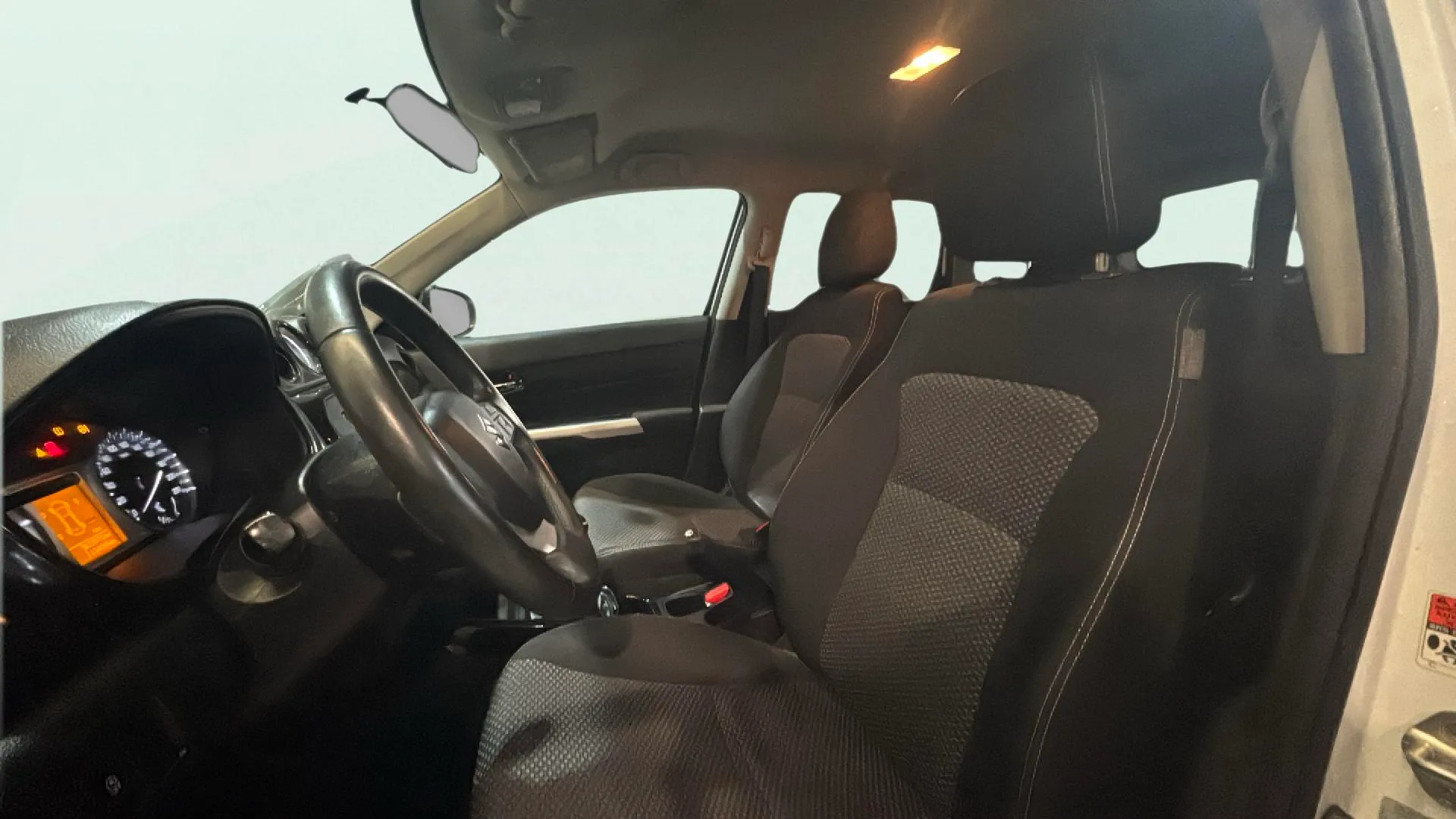 Suzuki Vitara 1.6 Ddis GL - foto 31