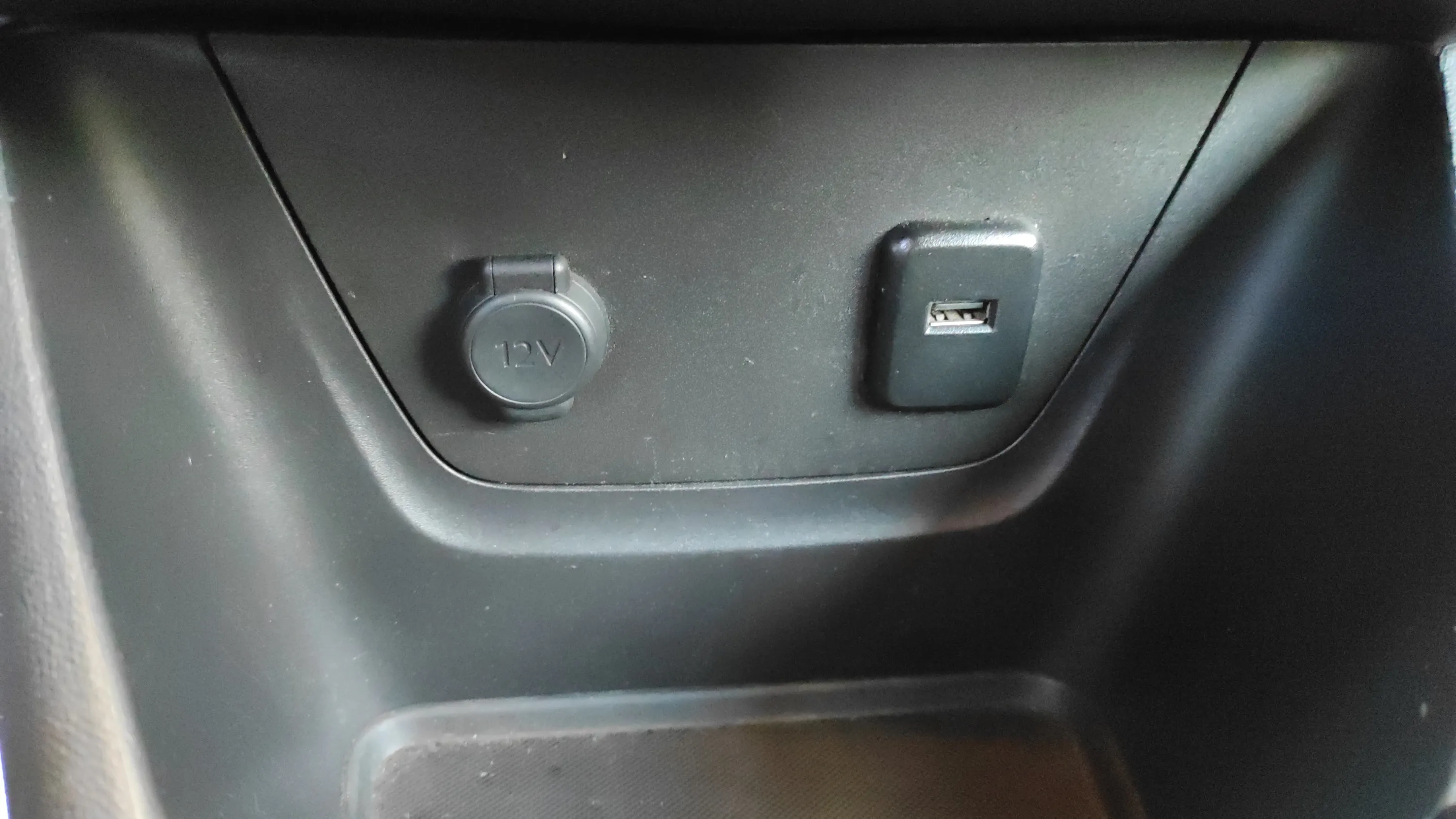 Opel Crossland 1.2 110 Design Line Start-Stop - foto 21