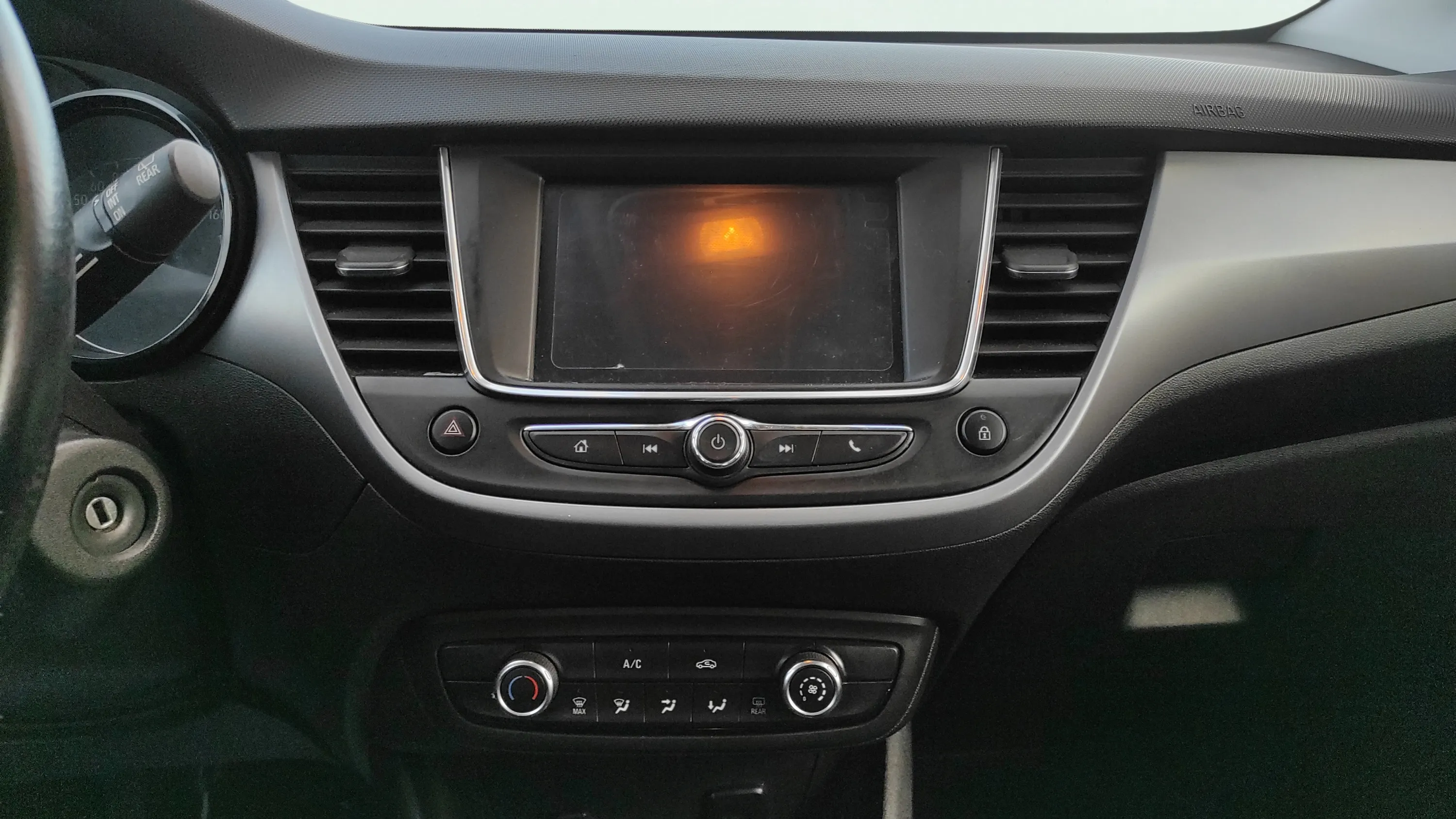 Opel Crossland 1.2 110 Design Line Start-Stop - foto 16