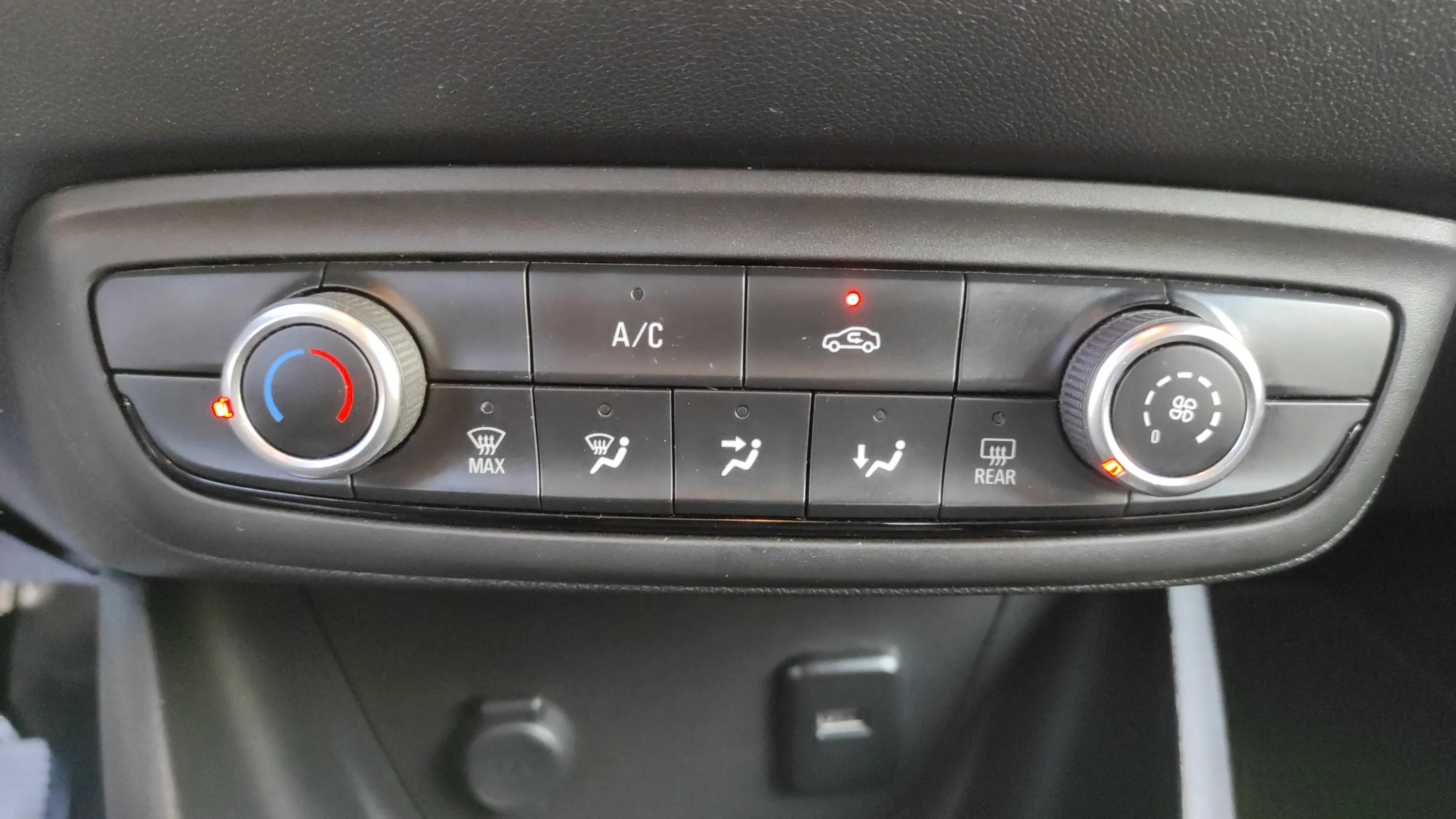 Opel Crossland 1.2 110 Design Line Start-Stop - foto 20