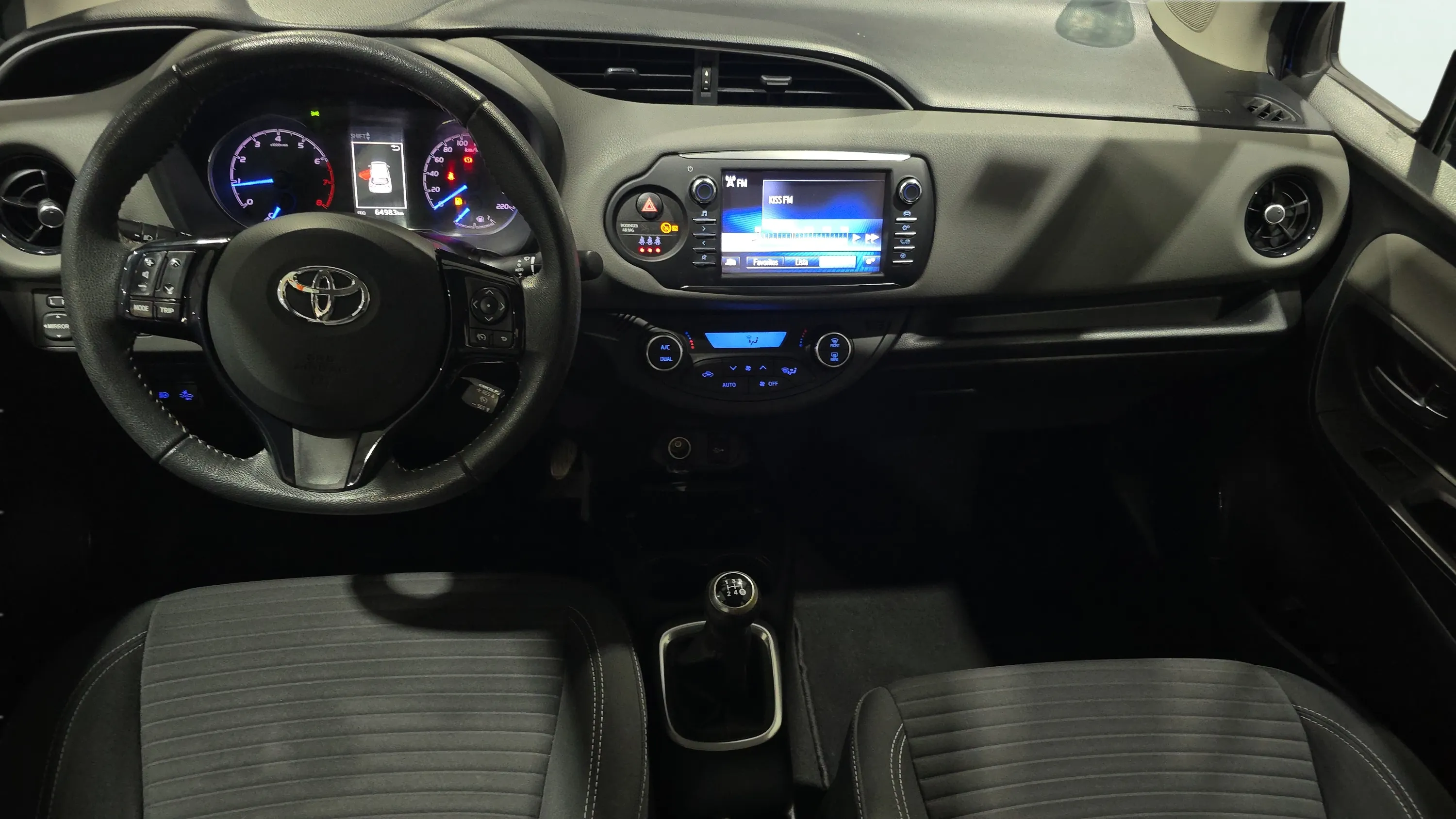 Toyota Yaris 1.0 70 City - foto 9