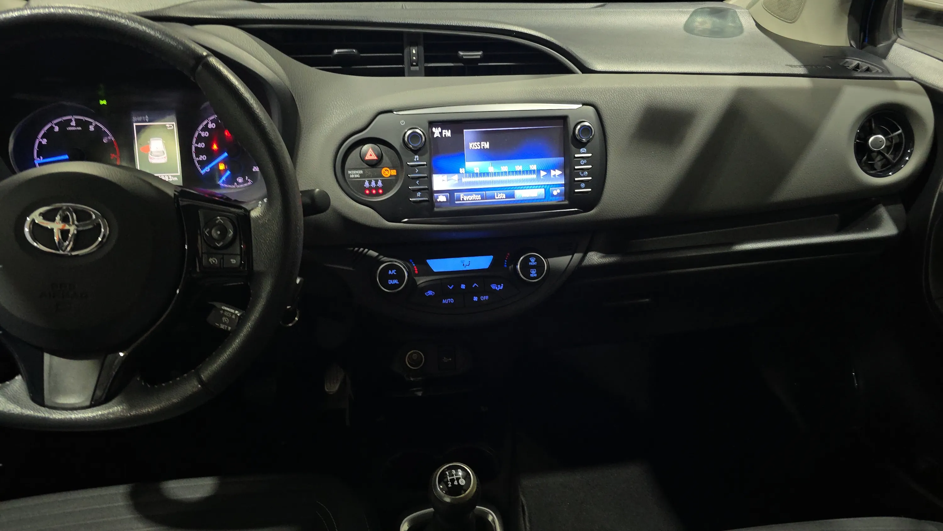 Toyota Yaris 1.0 70 City - foto 10