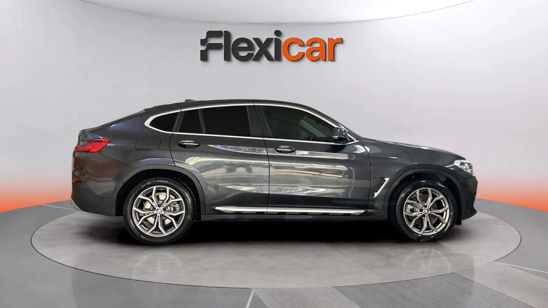 BMW X4 xDrive20d - foto 8