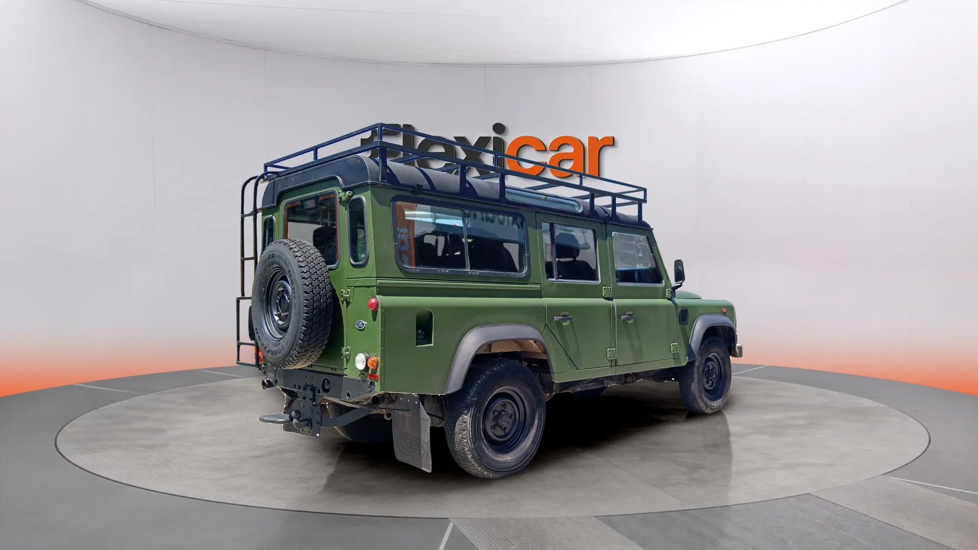 Land Rover Defender 110 SW E - foto 6