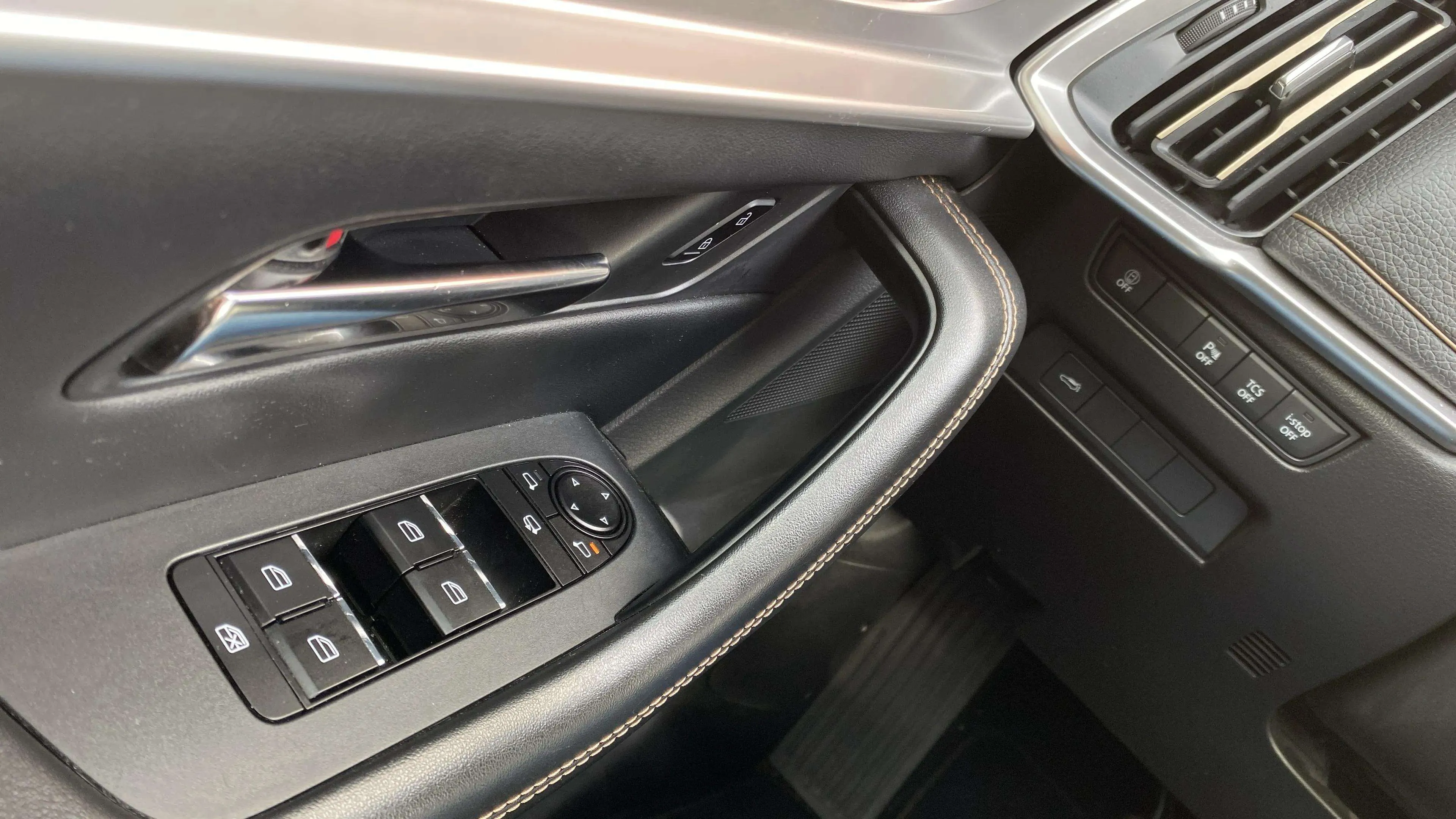 Mazda CX-60 e-Skyactiv D MHEV 8AT Exclusi-Line - foto 24