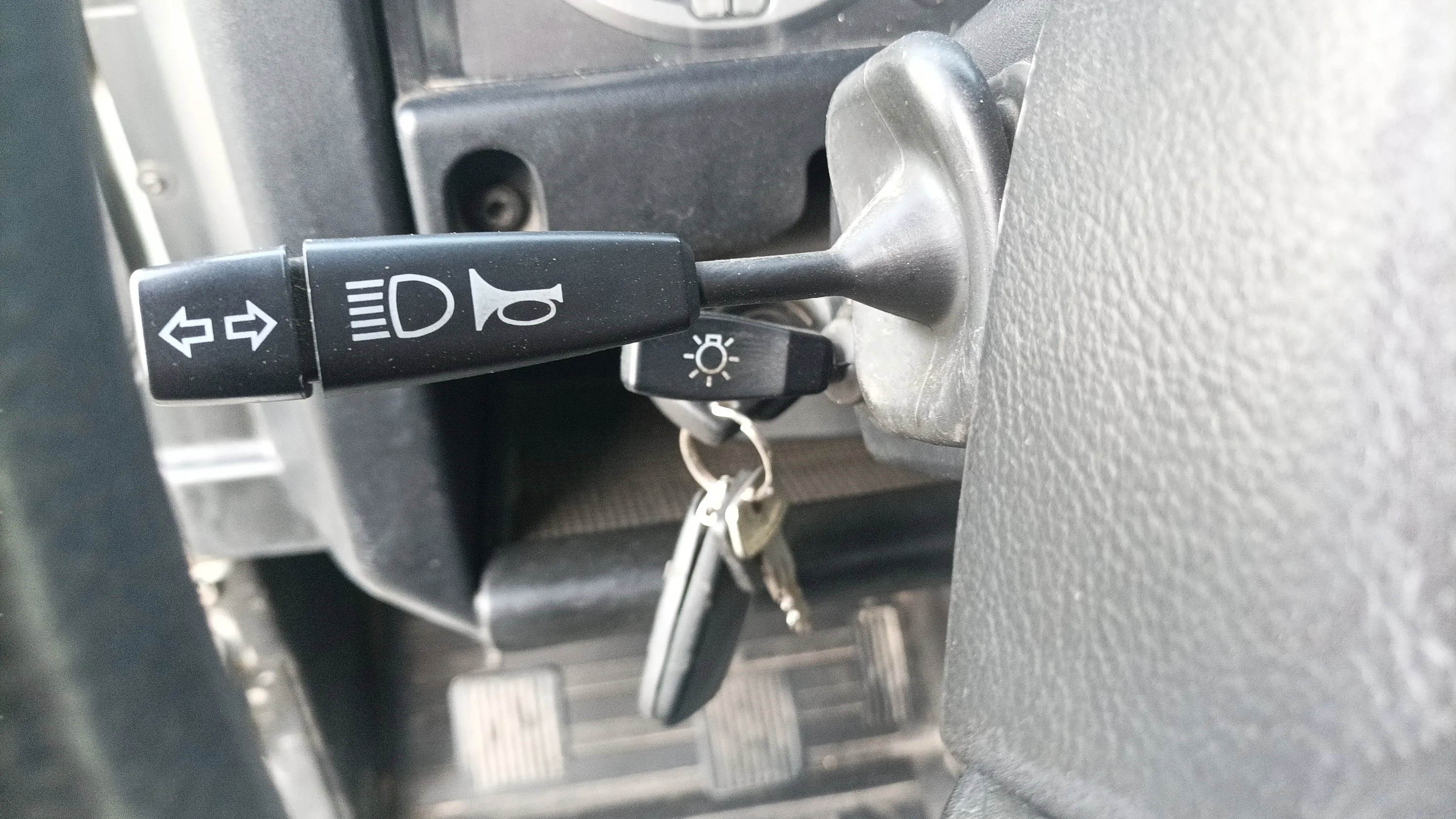 Land Rover Defender 110 SW E - foto 16