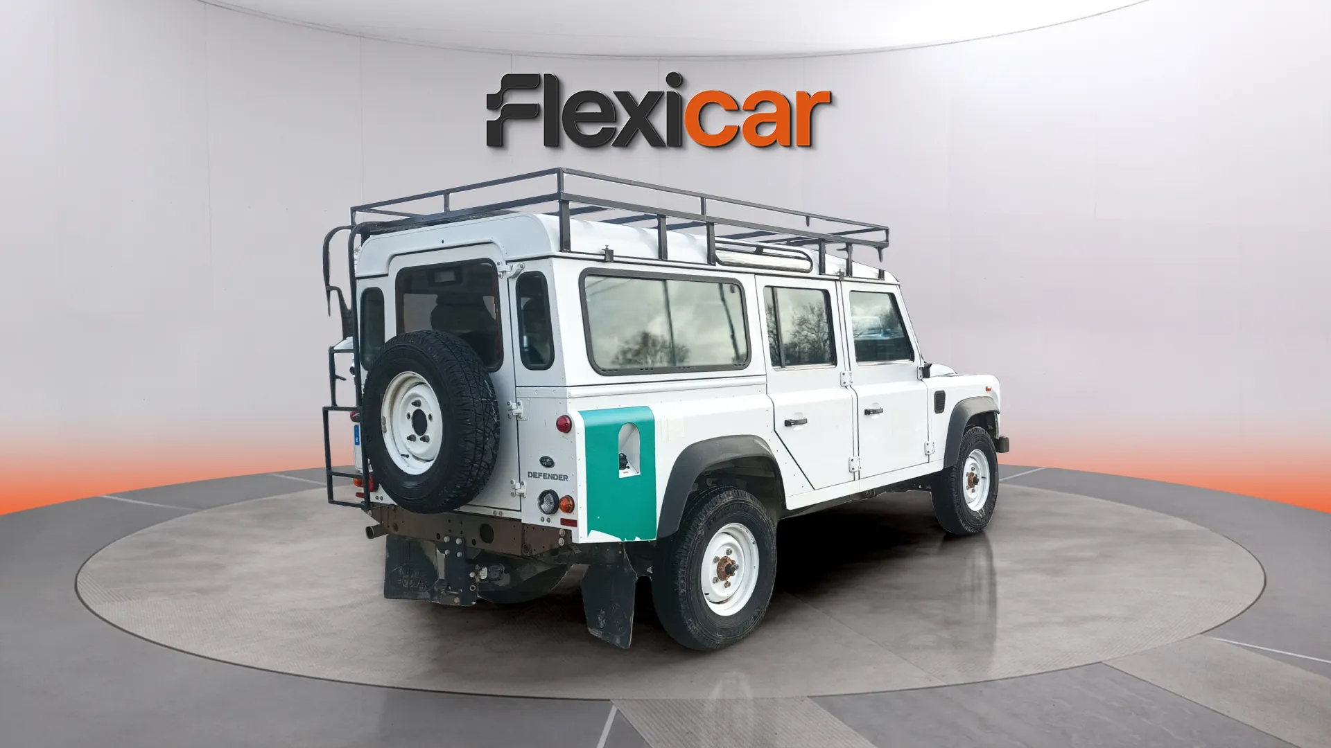 Land Rover Defender 110 SW E - foto 7
