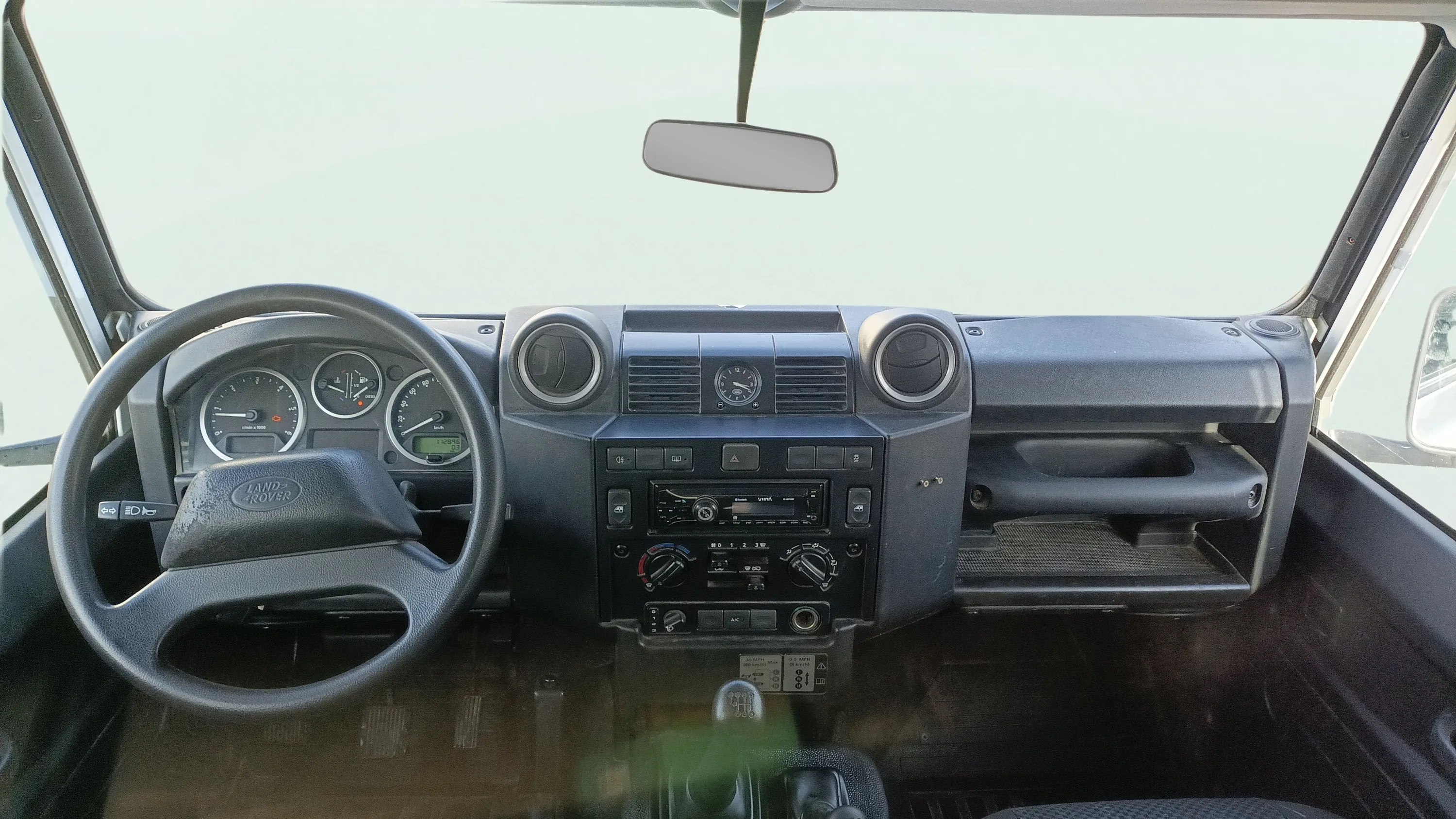 Land Rover Defender 110 SW E - foto 12