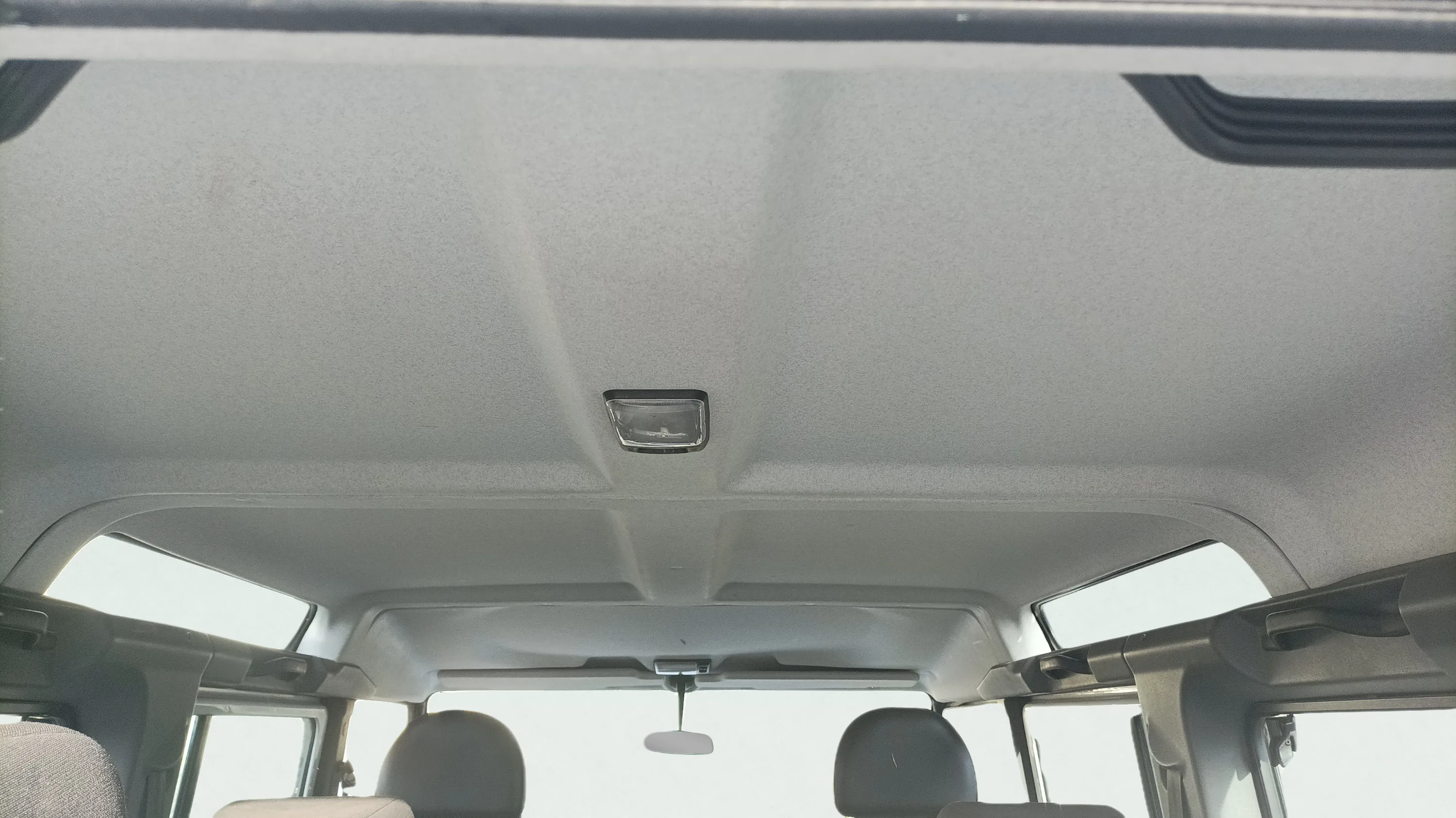 Land Rover Defender 110 SW E - foto 23