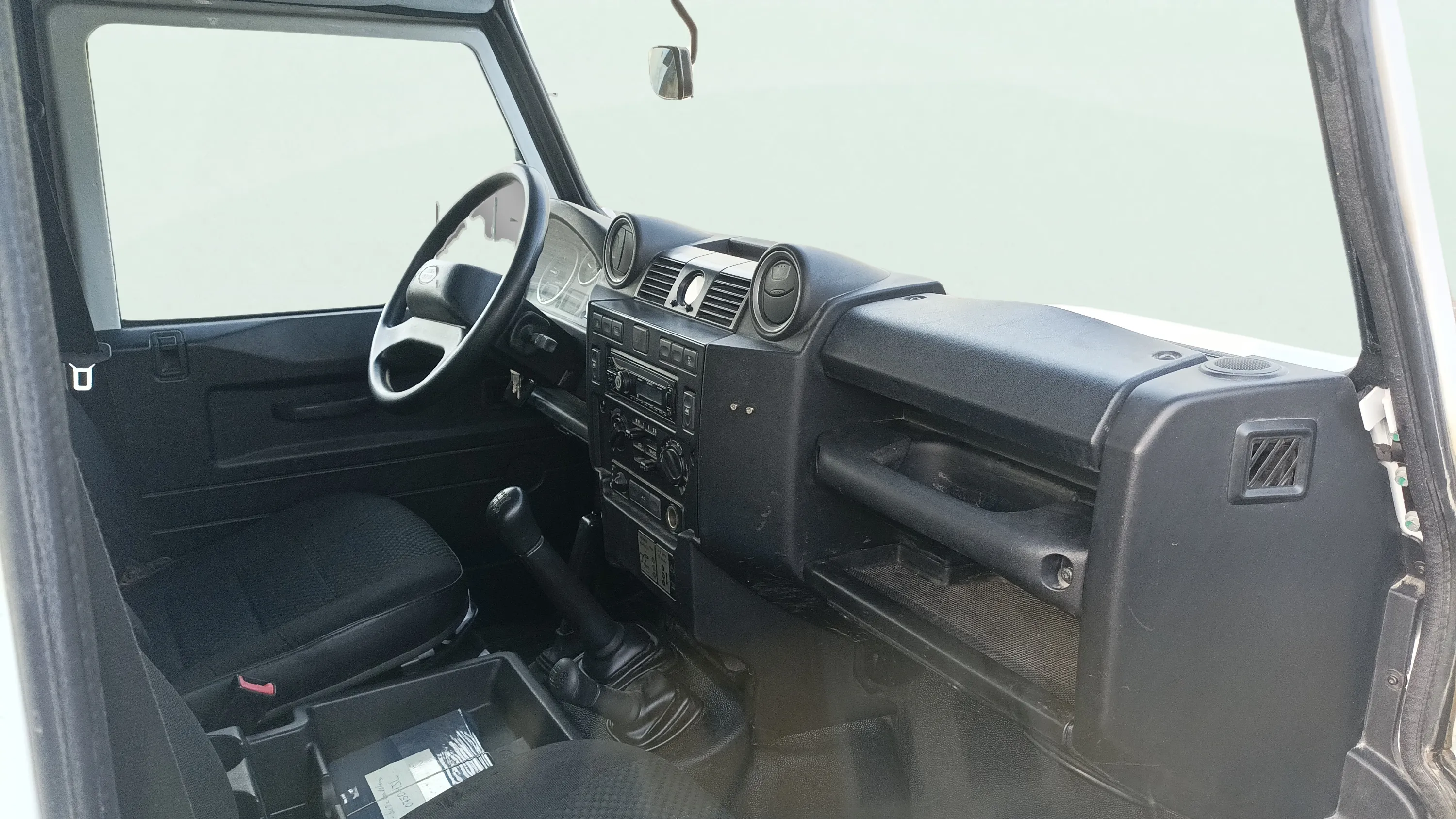 Land Rover Defender 110 SW E - foto 17