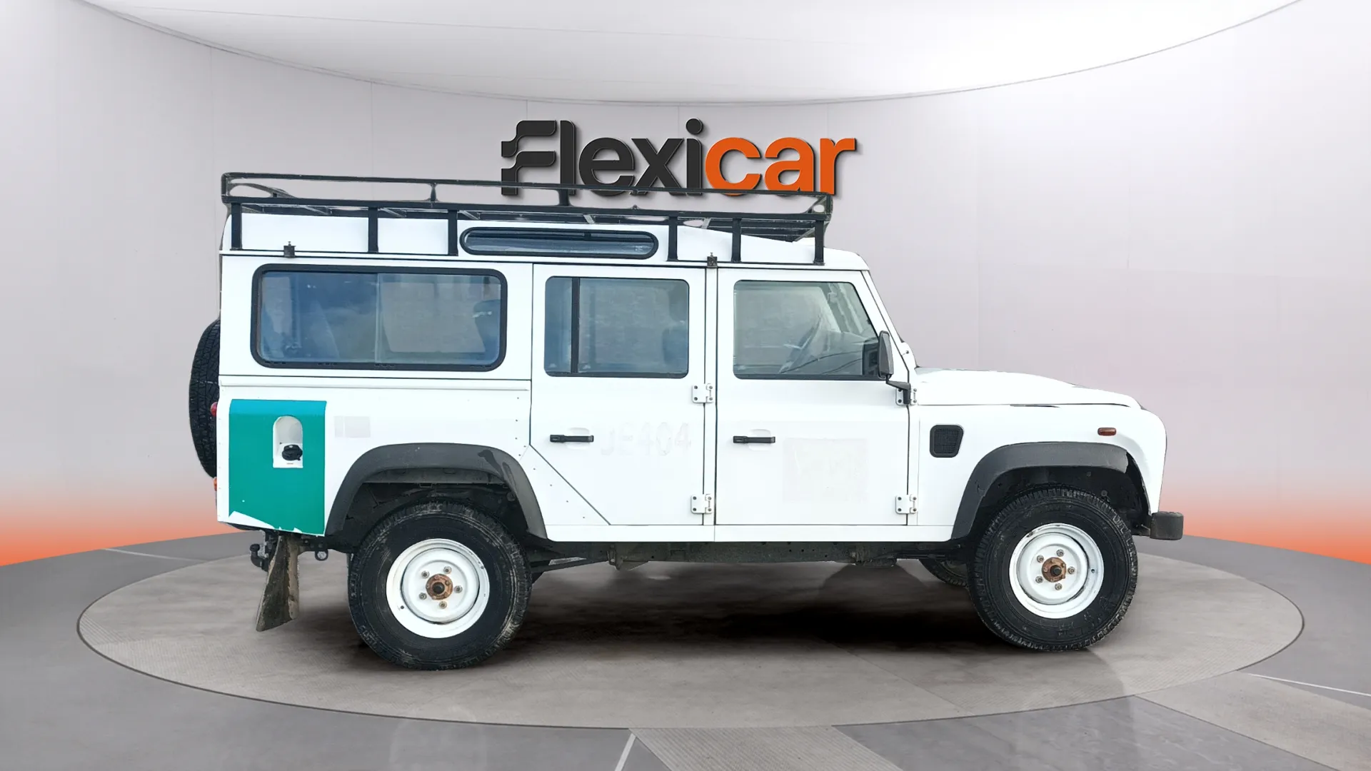 Land Rover Defender 110 SW E - foto 4