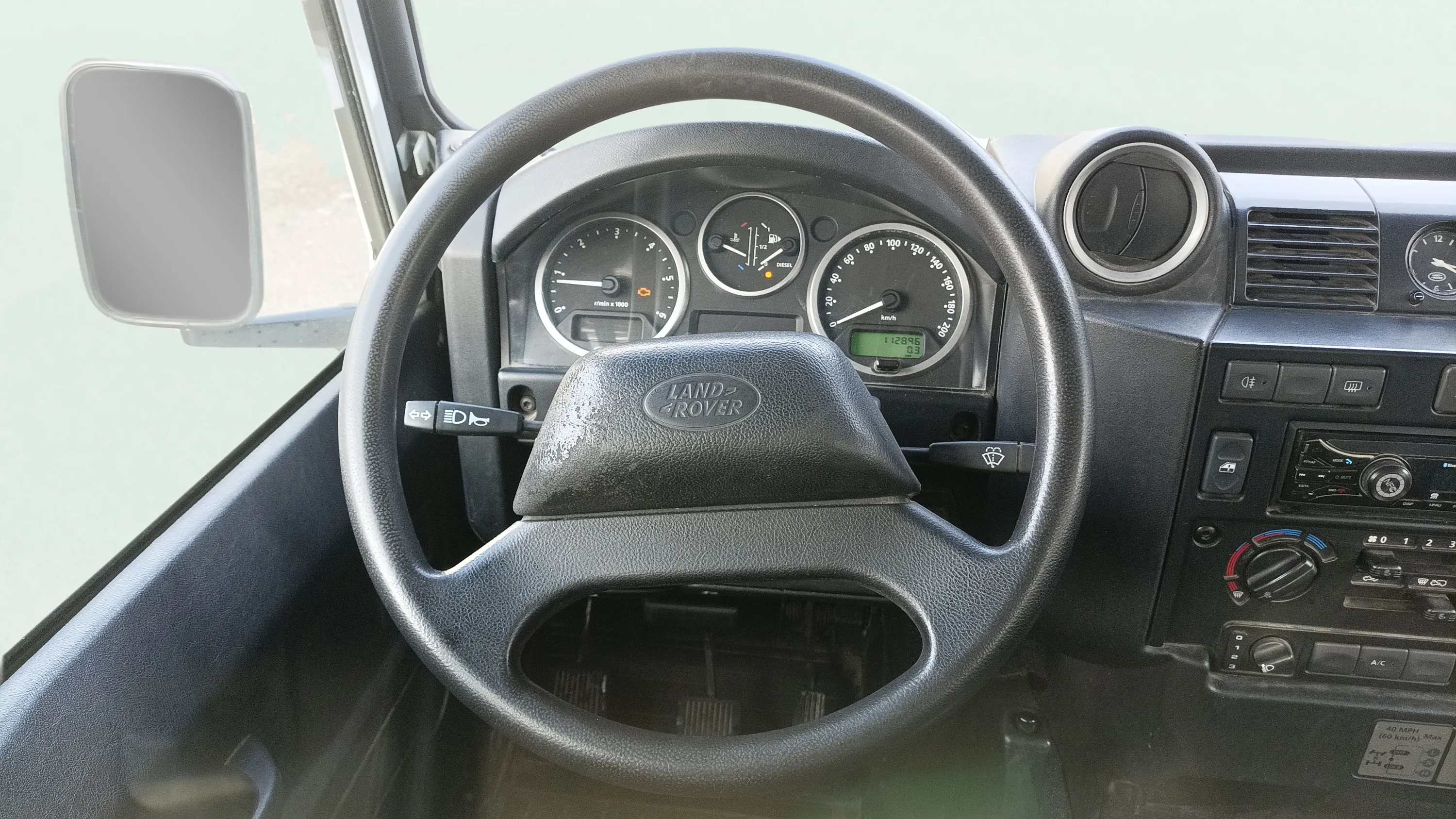 Land Rover Defender 110 SW E - foto 9