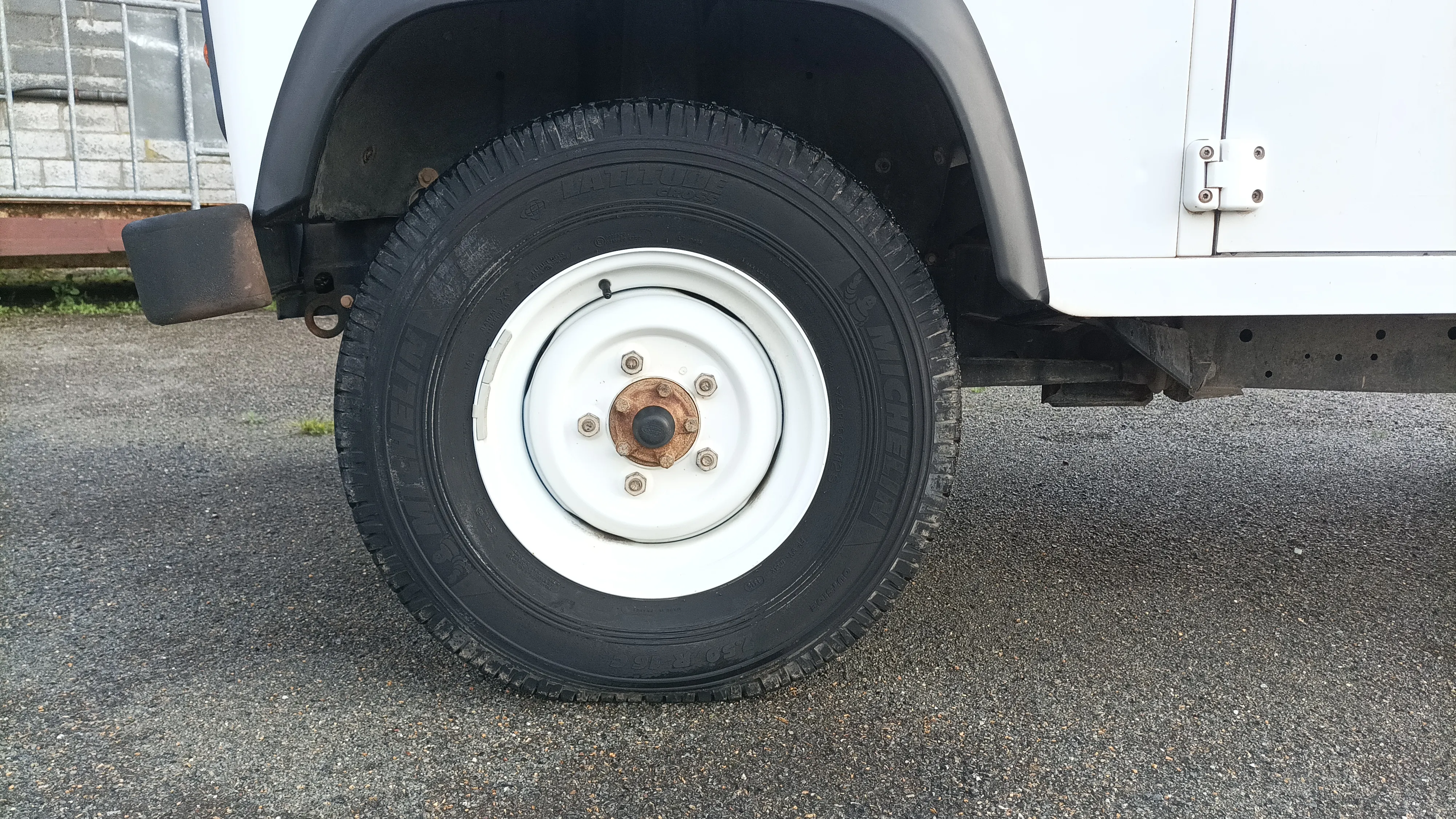 Land Rover Defender 110 SW E - foto 28