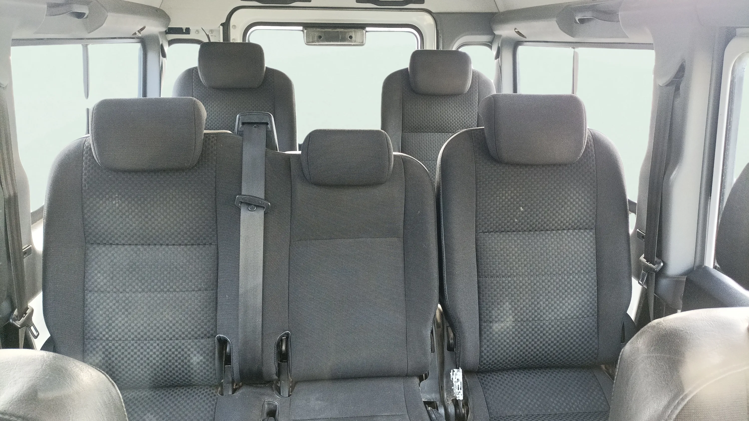 Land Rover Defender 110 SW E - foto 19