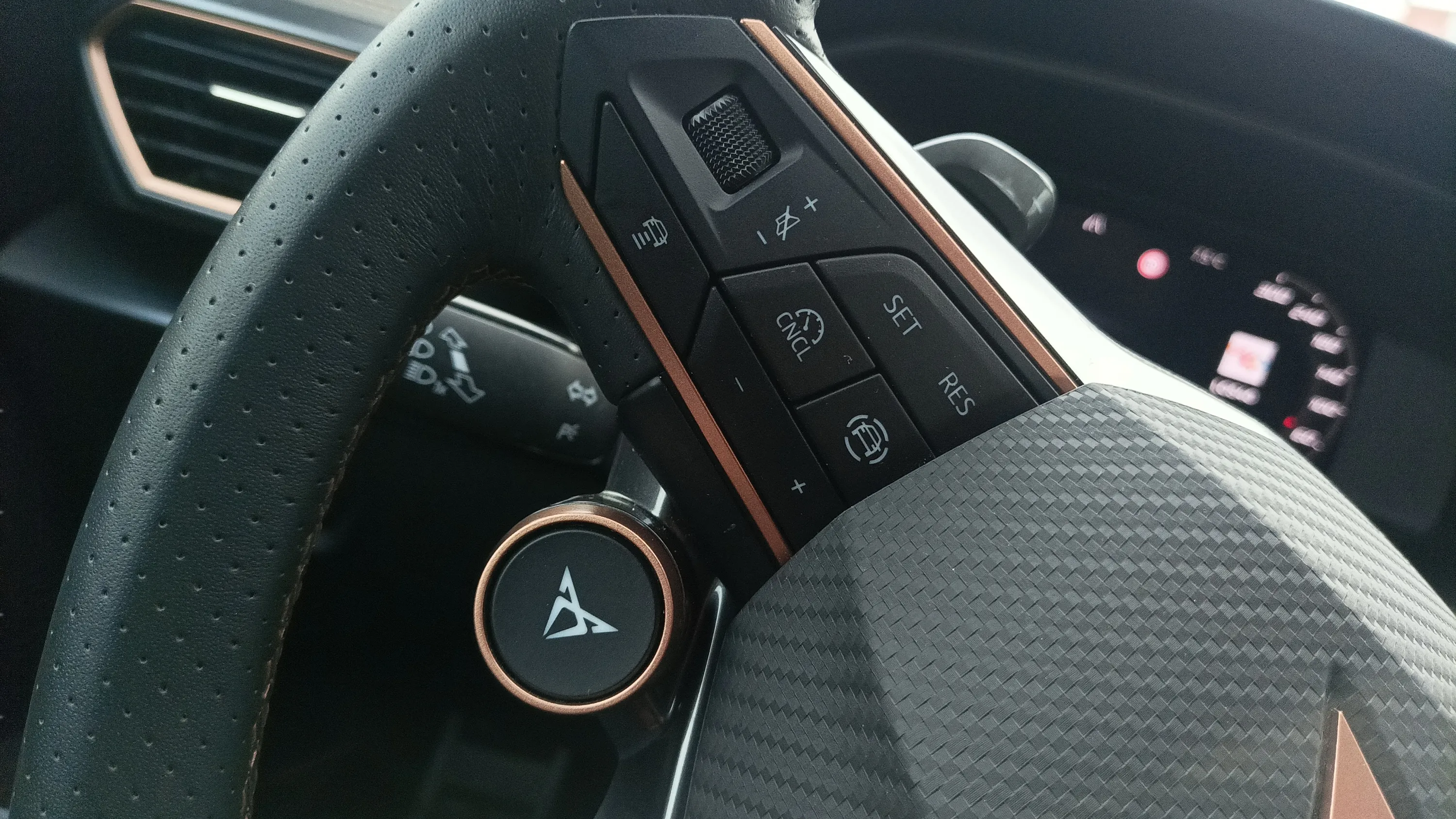 Cupra León SP 1.5 eTSI DSG - foto 12