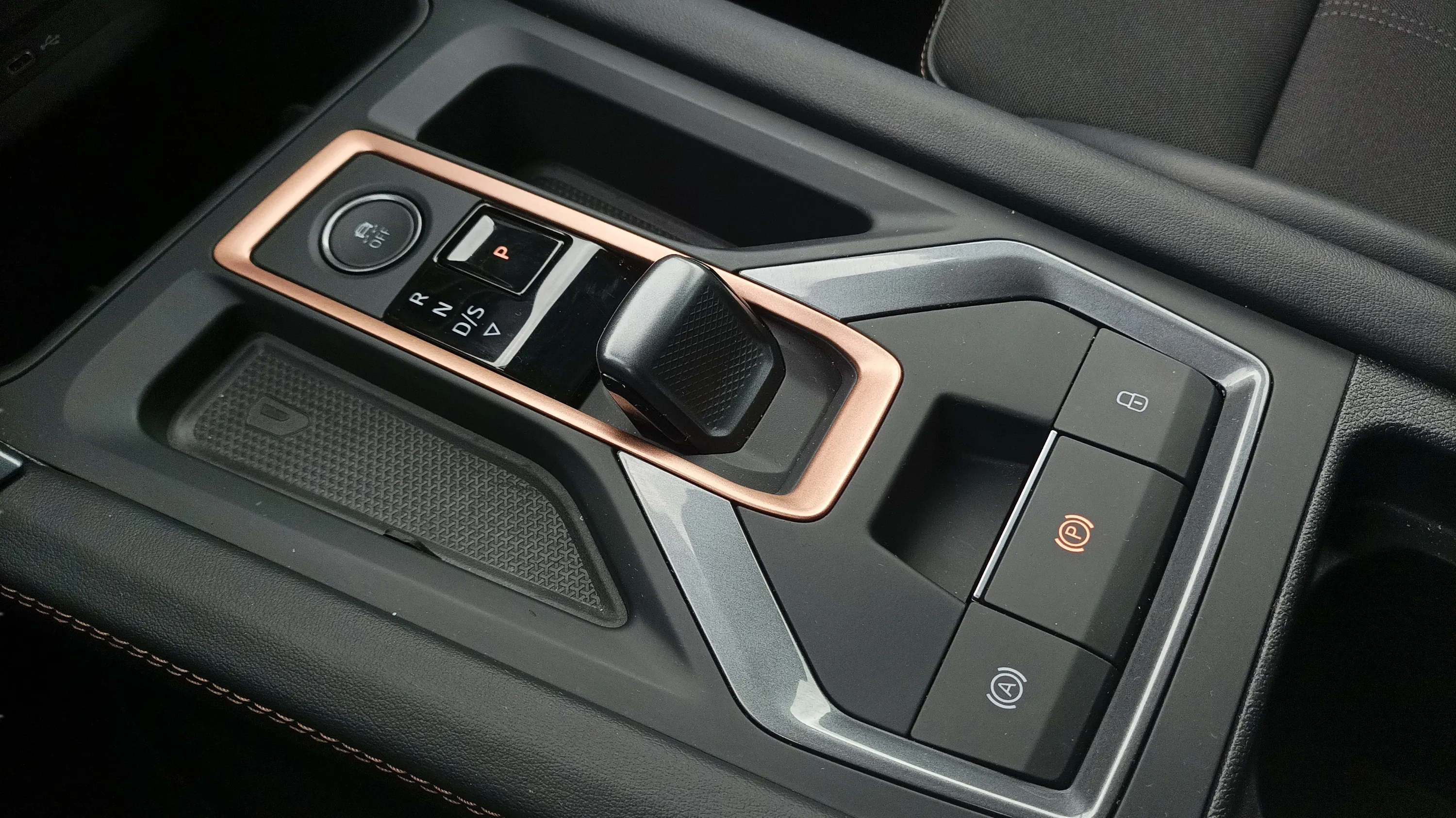 Cupra León SP 1.5 eTSI DSG - foto 24