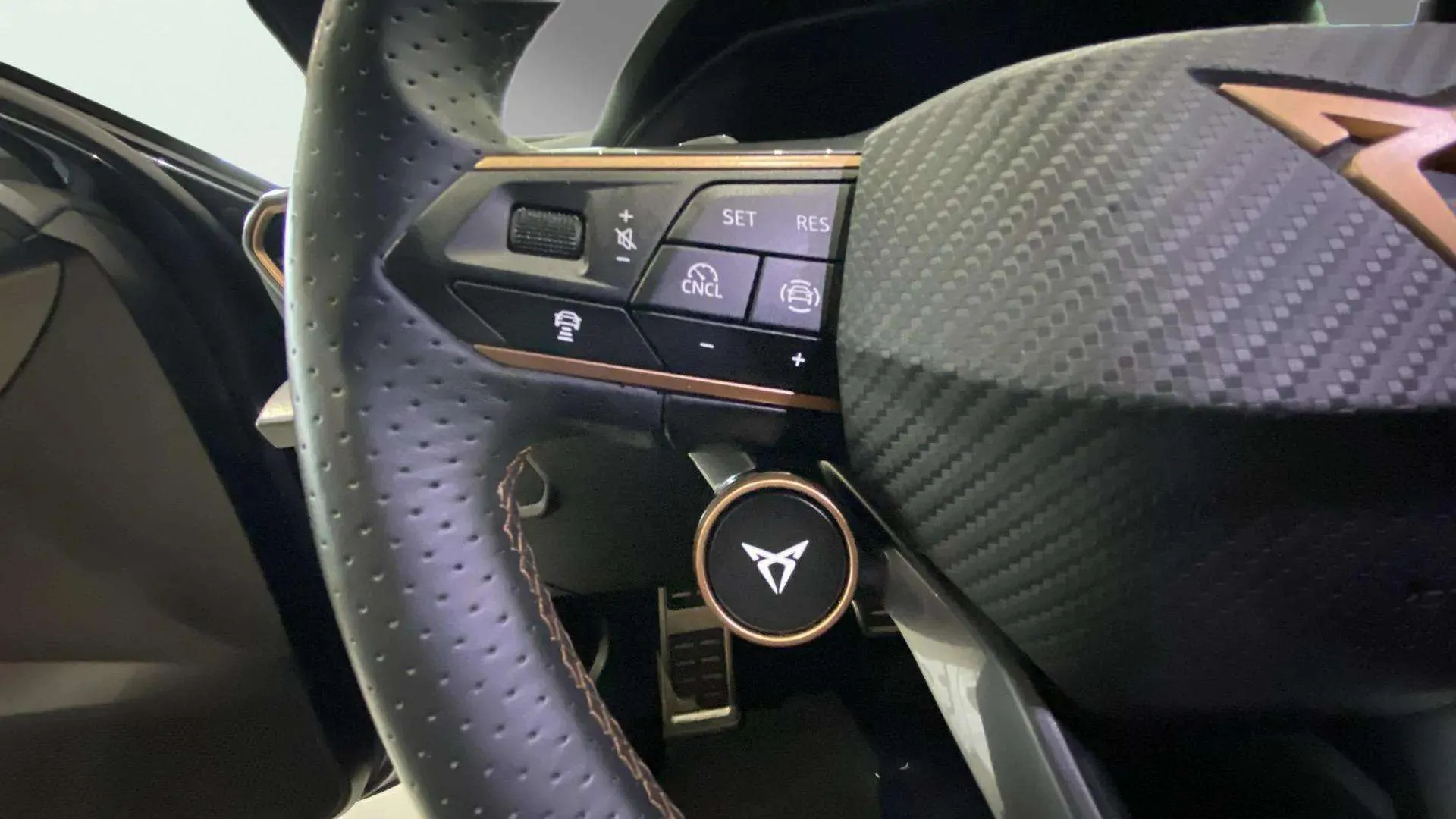 Cupra León SP 1.5 eTSI DSG - foto 11