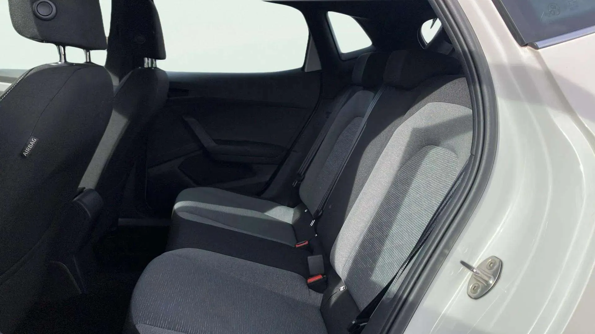 SEAT Ibiza 1.0 TSI DSG Xcellence - foto 17