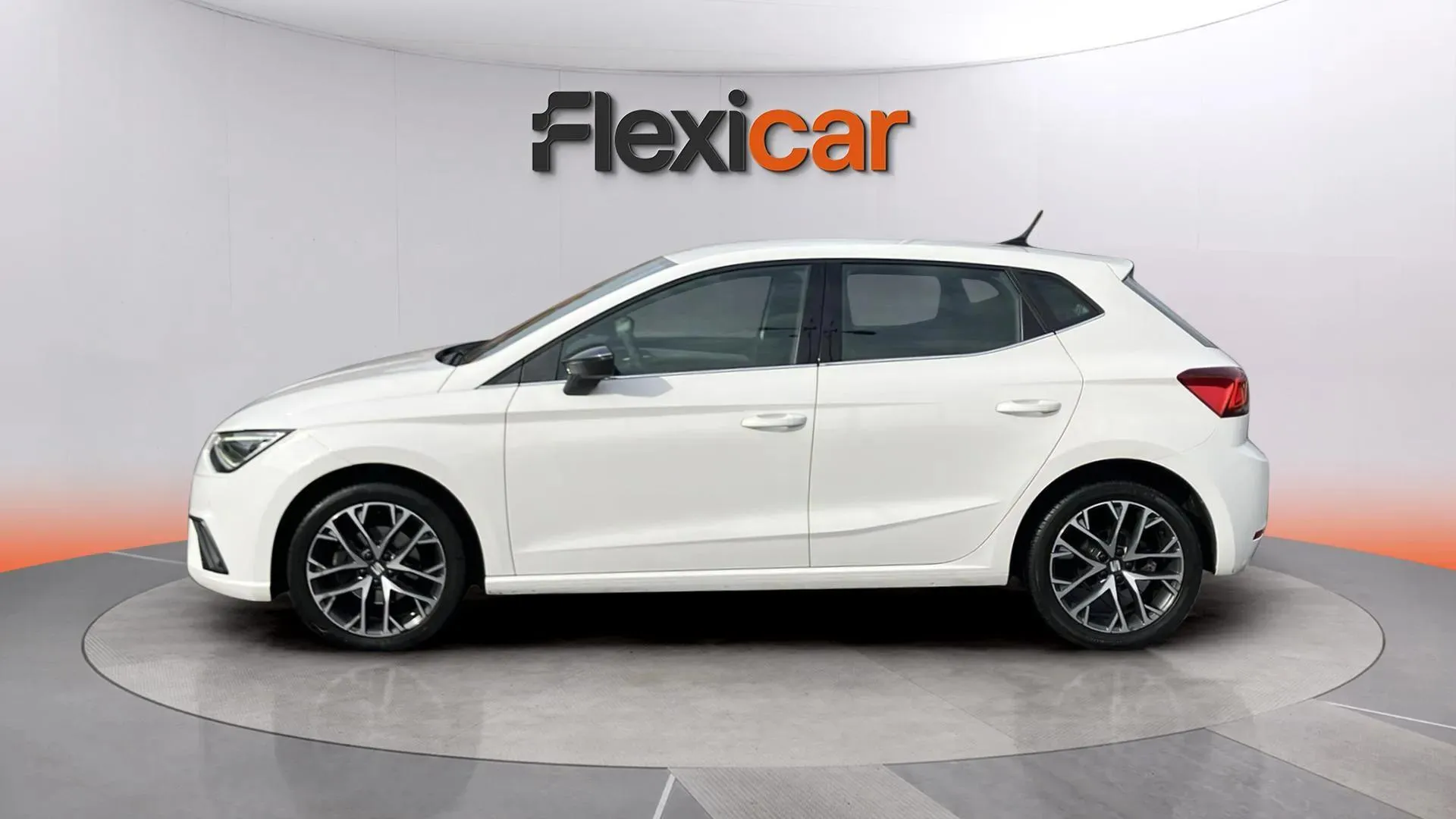 SEAT Ibiza 1.0 TSI DSG Xcellence - foto 4