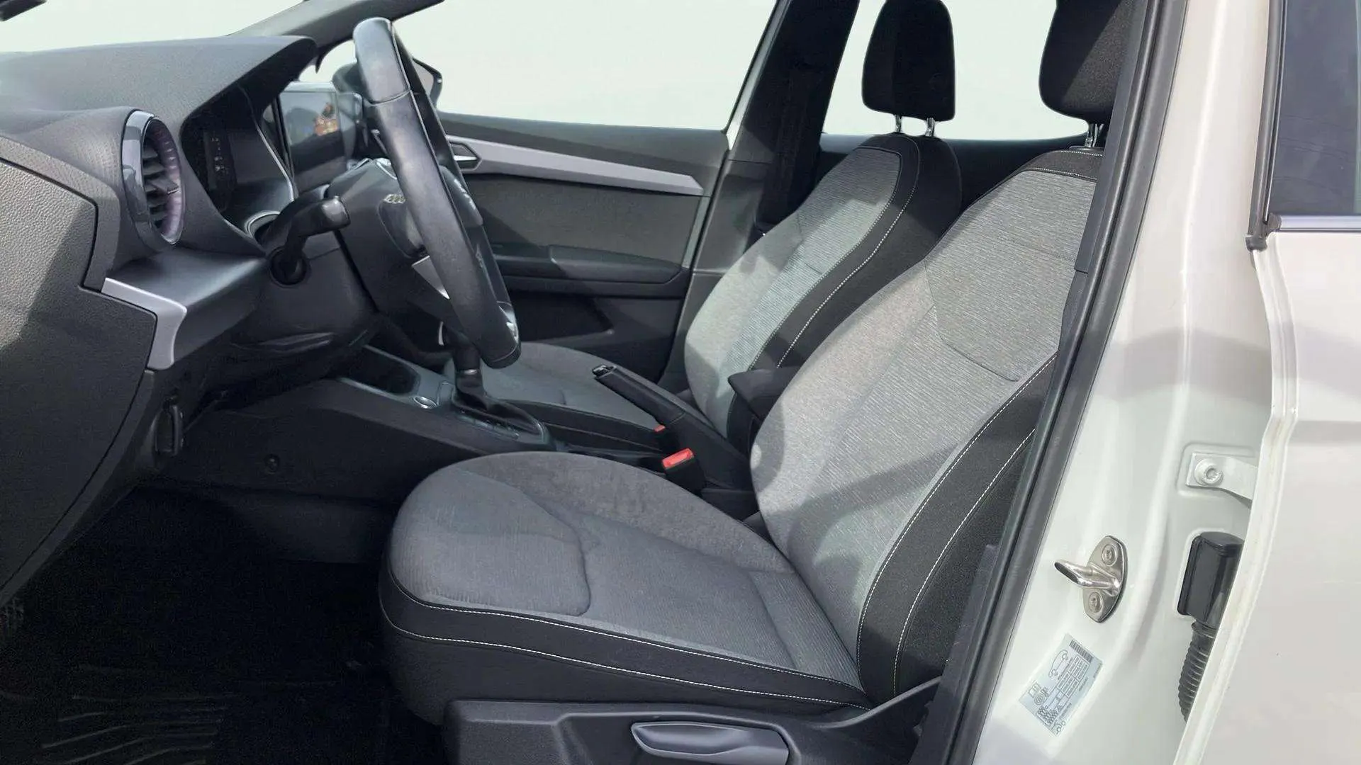 SEAT Ibiza 1.0 TSI DSG Xcellence - foto 16