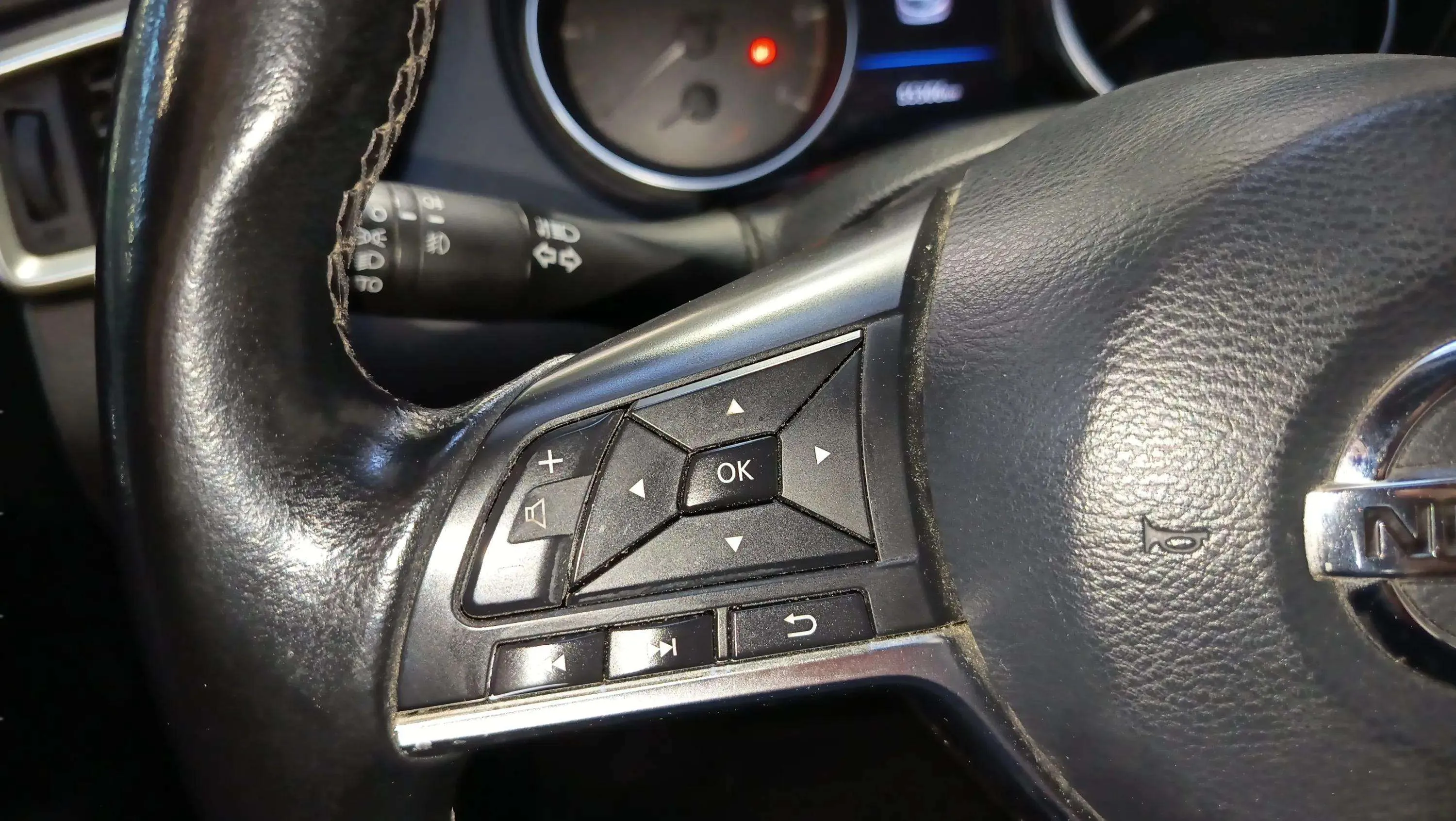 Nissan Qashqai DIG-T Tekna+ - foto 14
