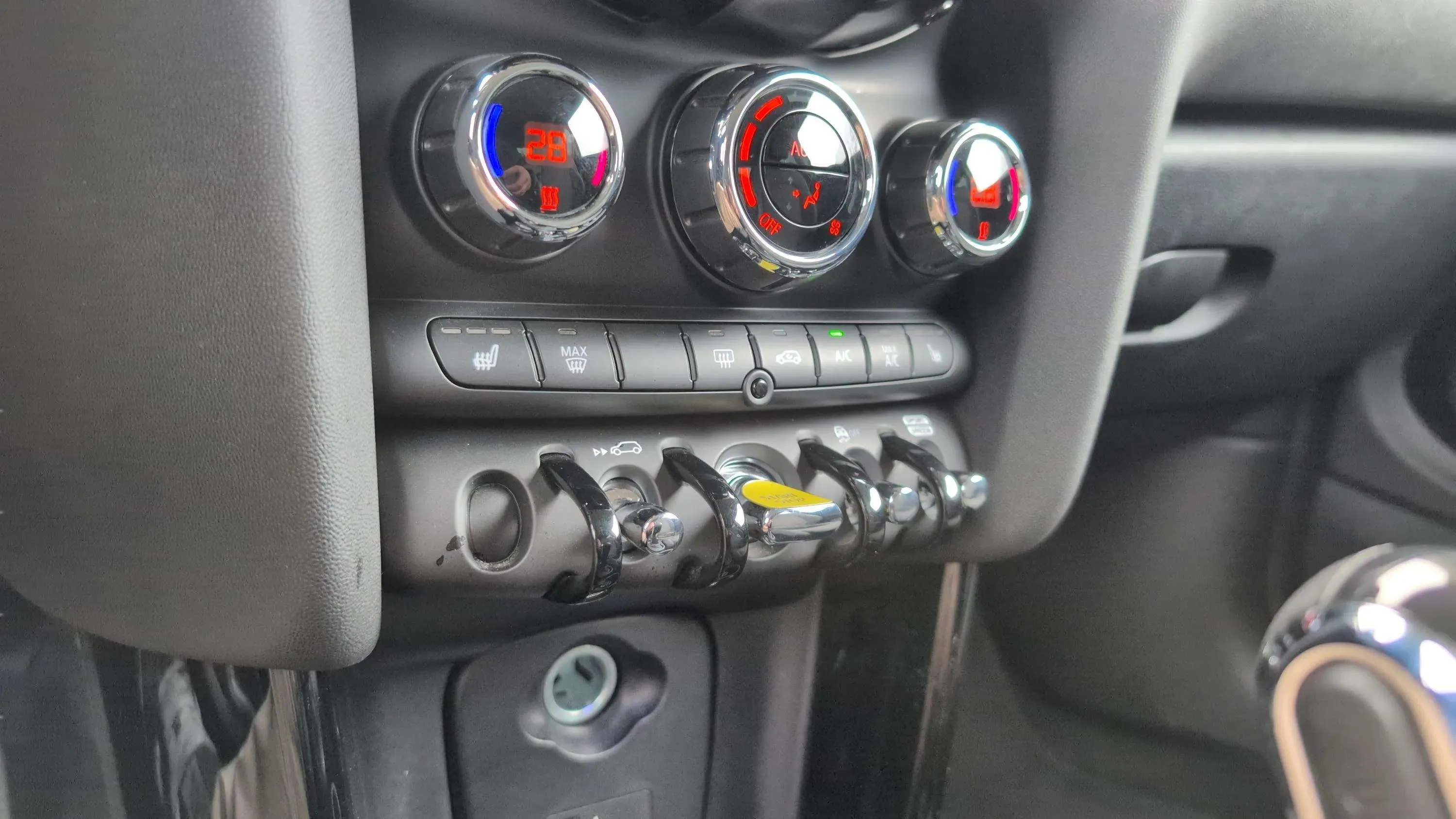 MINI Cooper SE - foto 18