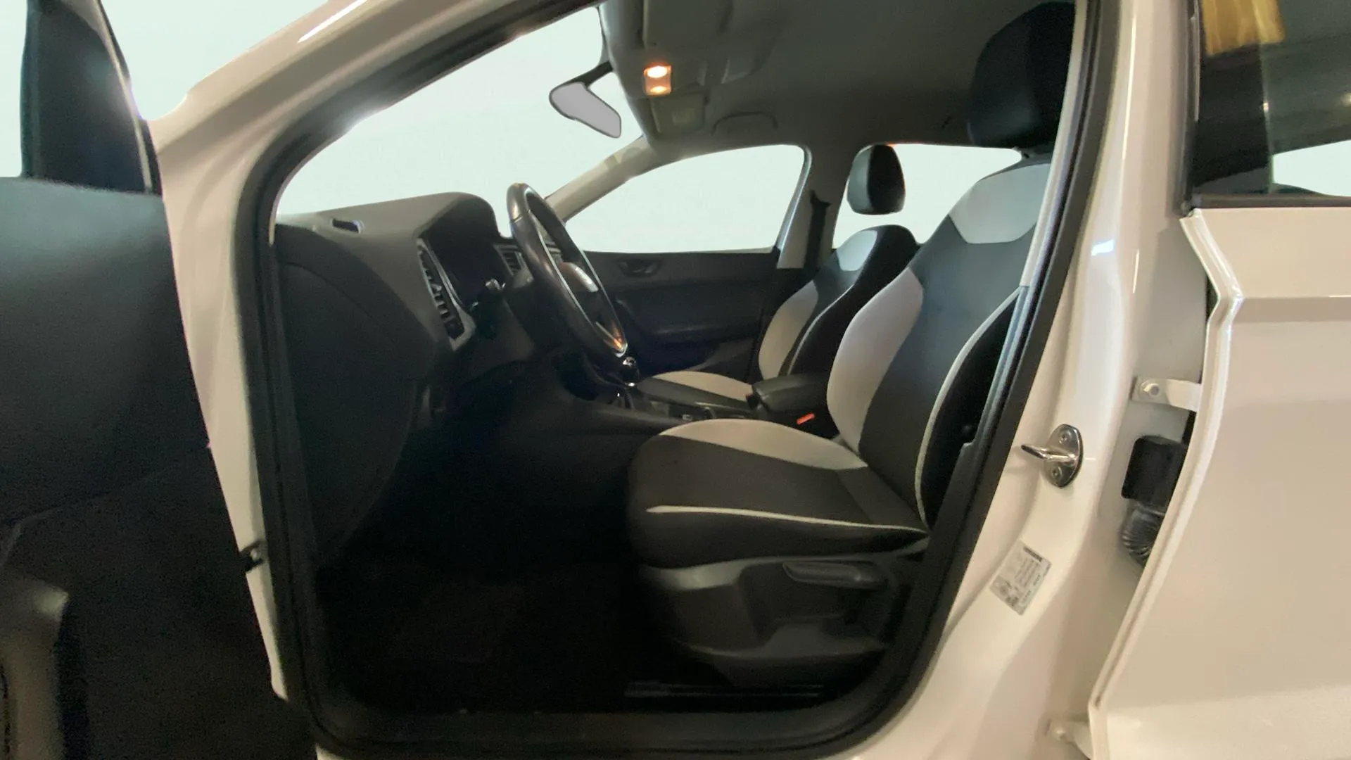 SEAT Ateca 1.0 TSI Reference - foto 12
