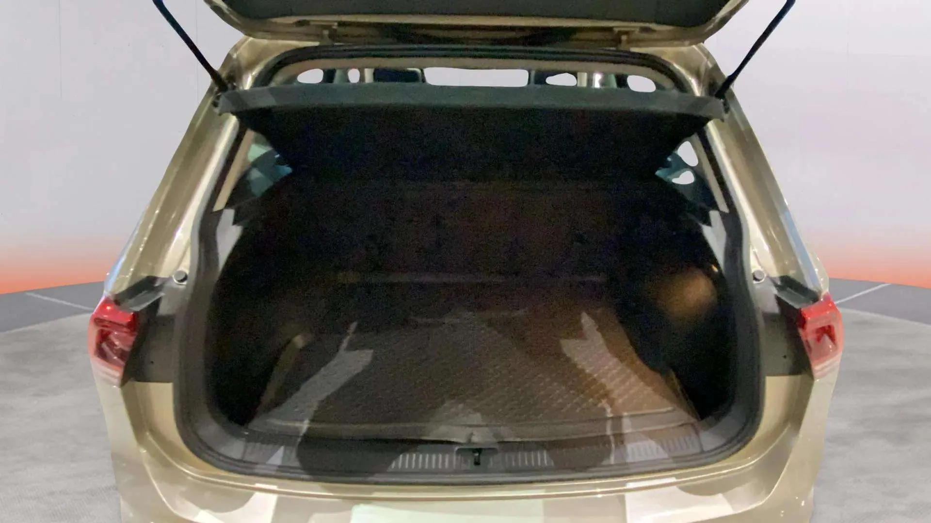 Volkswagen Tiguan Advance 2.0 TDI BMT DSG 4M - foto 9