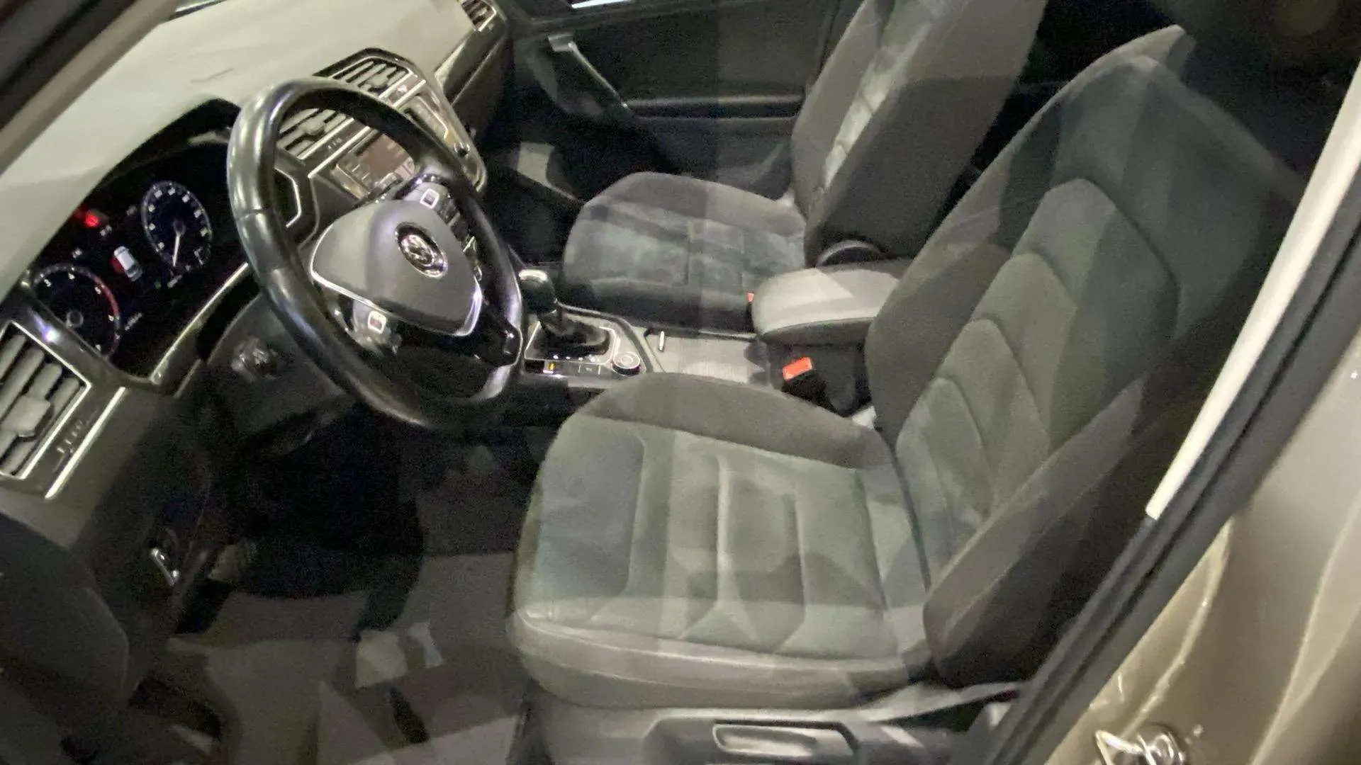 Volkswagen Tiguan Advance 2.0 TDI BMT DSG 4M - foto 14