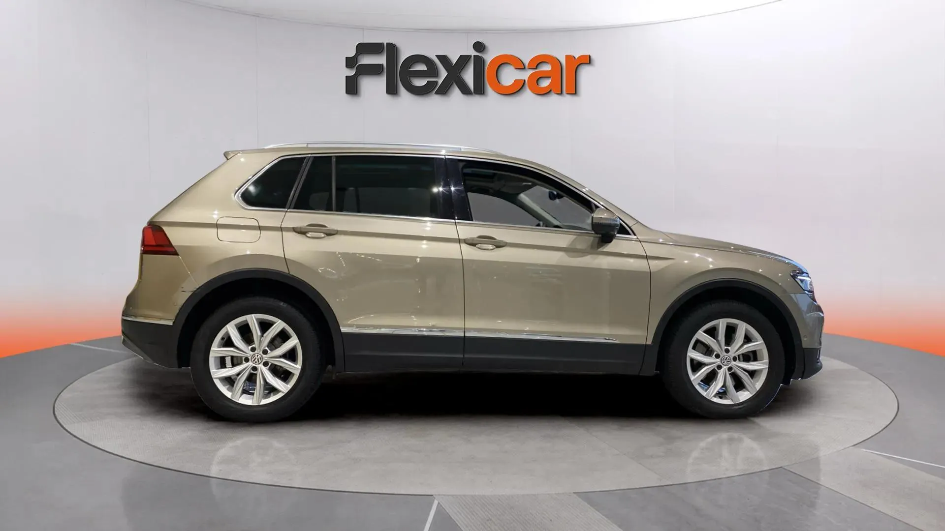 Volkswagen Tiguan Advance 2.0 TDI BMT DSG 4M - foto 3