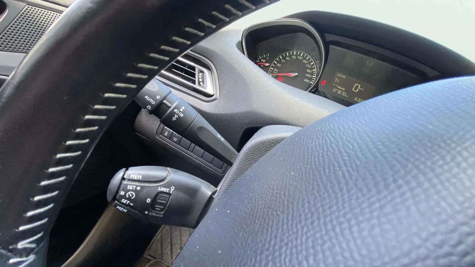Peugeot 308 GT Line 1.2 PureTech 130 - foto 17