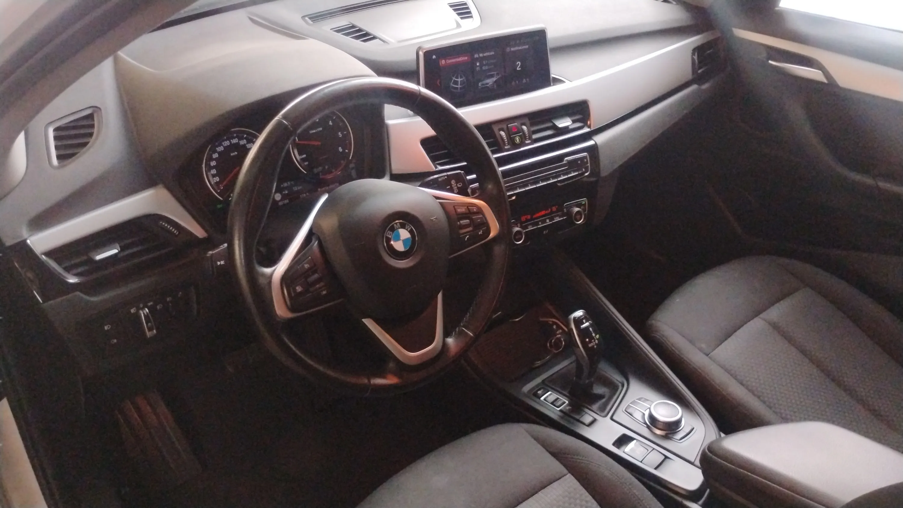 BMW X1 sDrive18dA Corporate - foto 10