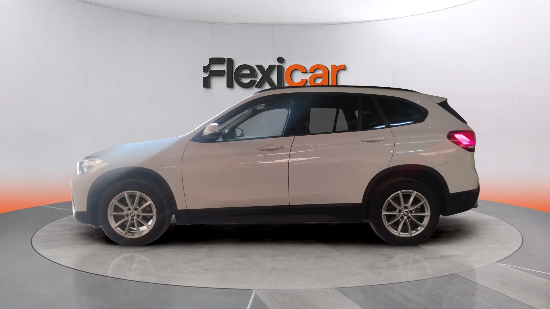 BMW X1 sDrive18dA Corporate - foto 5