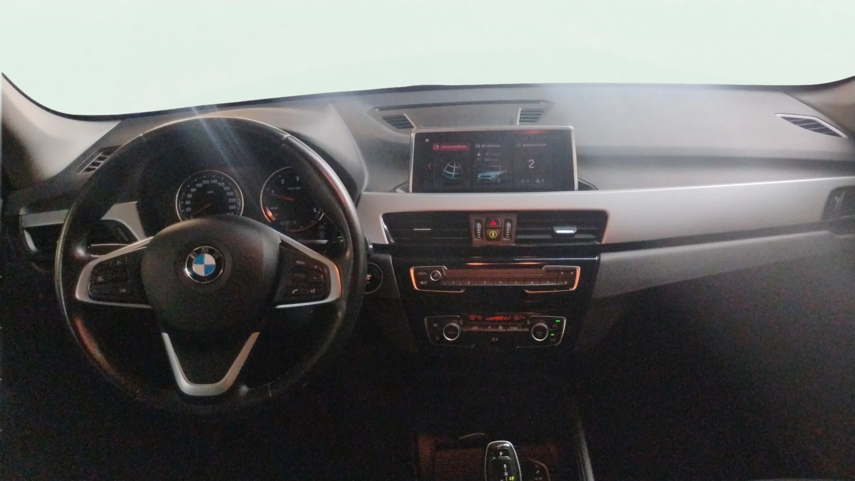 BMW X1 sDrive18dA Corporate - foto 6