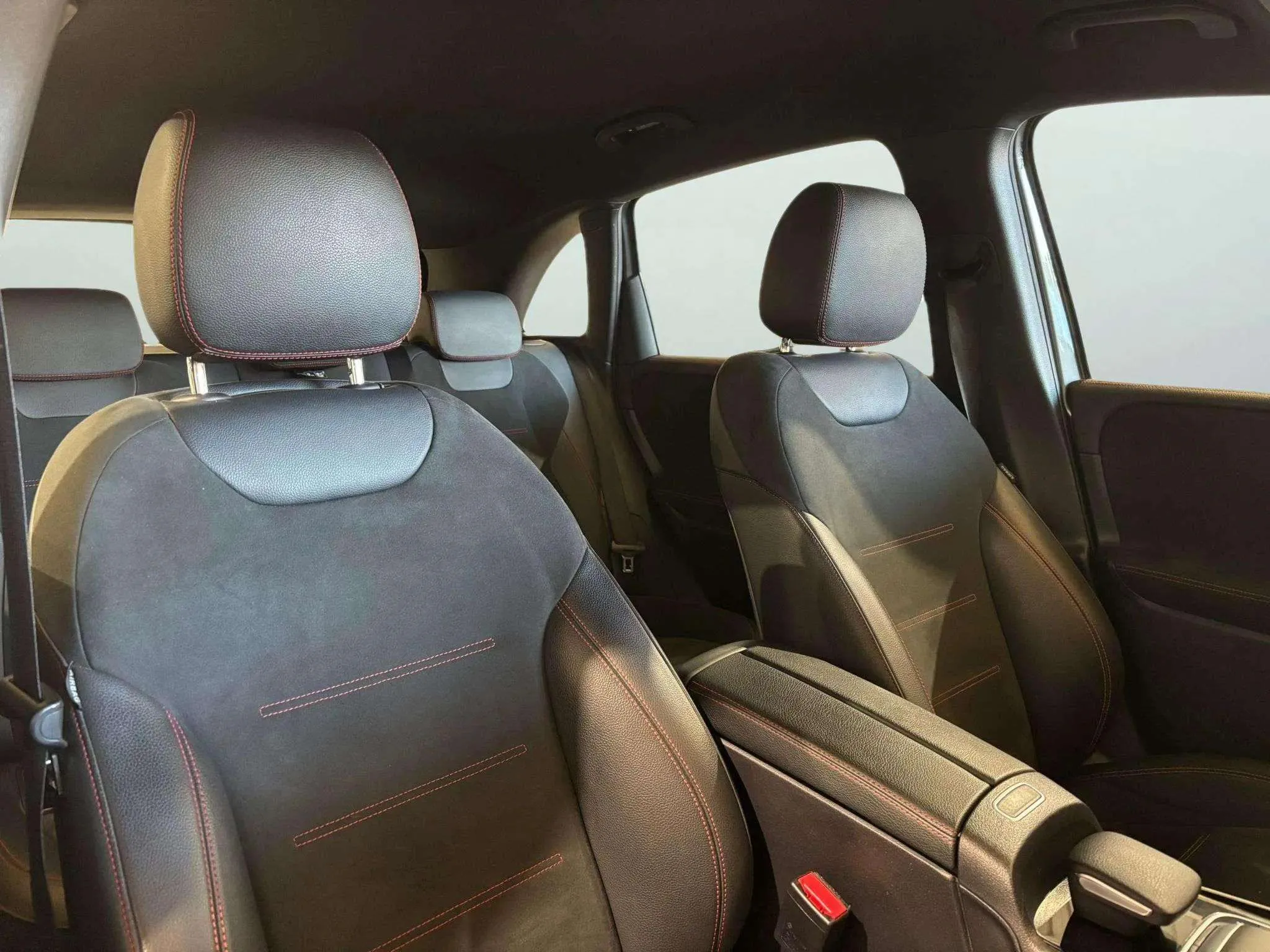Mercedes-Benz Clase B B 200 d - foto 14