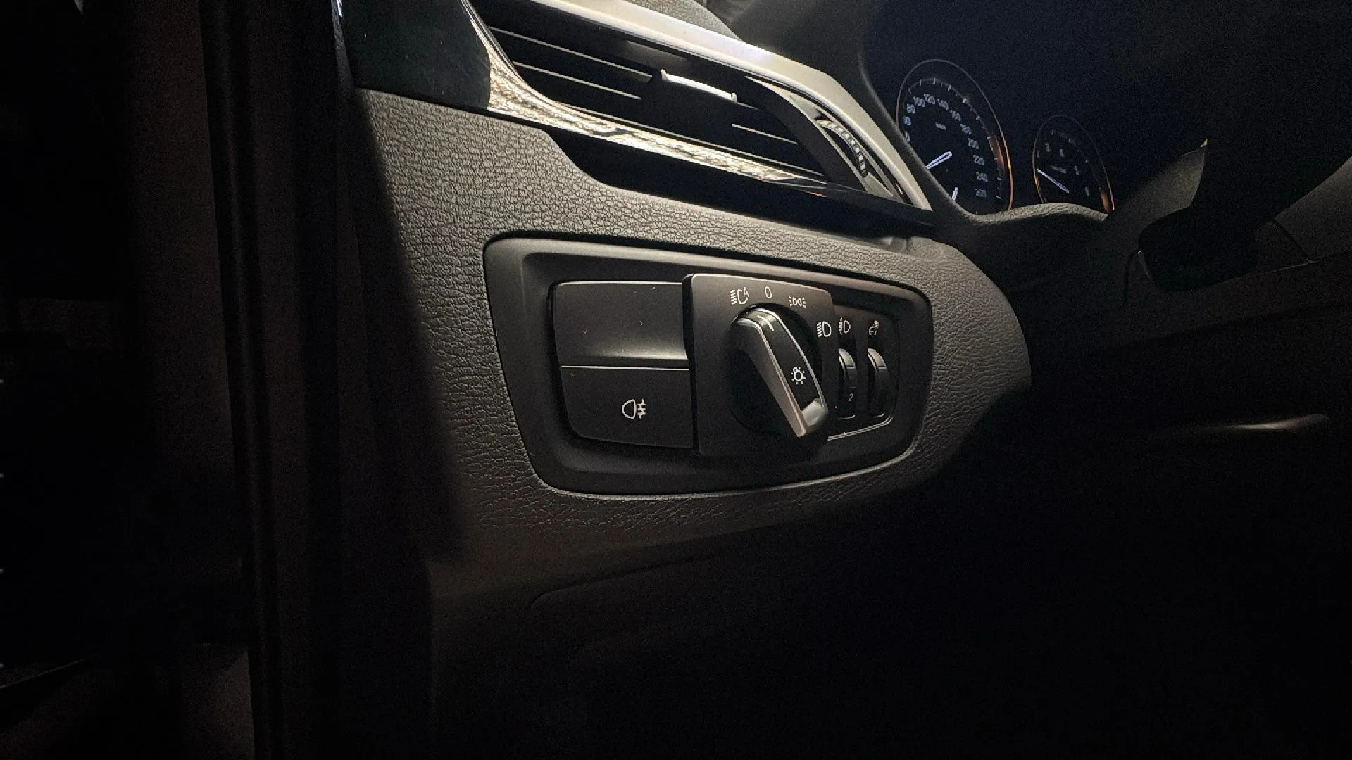 BMW X1 sDrive18i - foto 18