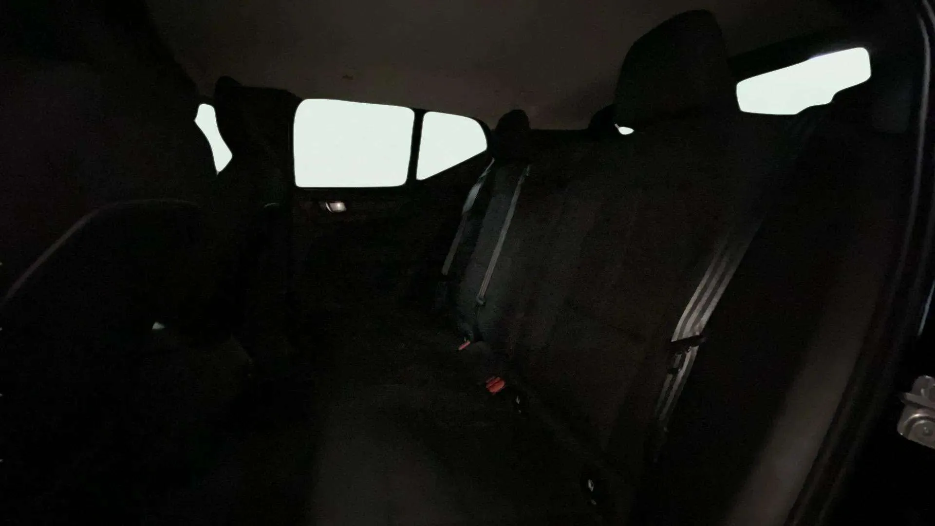Volvo XC40 1.5 T2 Momentum - foto 13