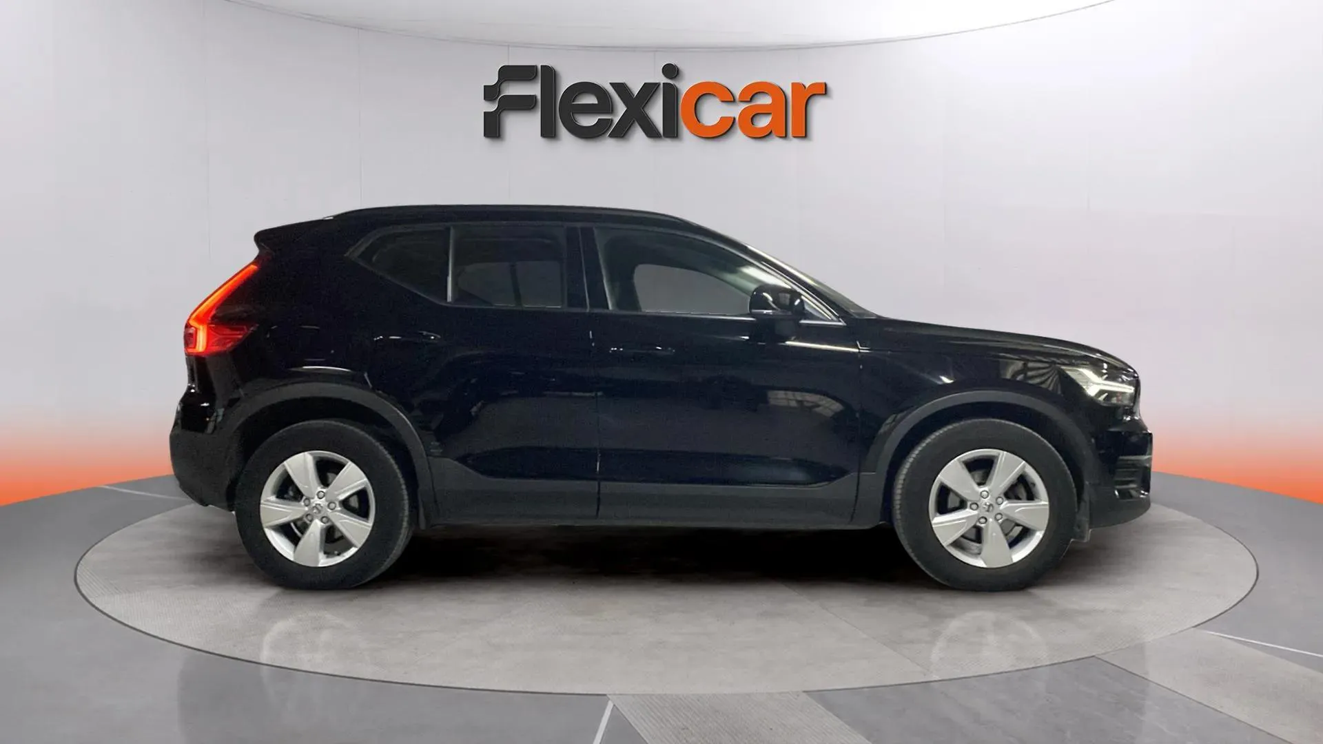Volvo XC40 1.5 T2 Momentum - foto 3