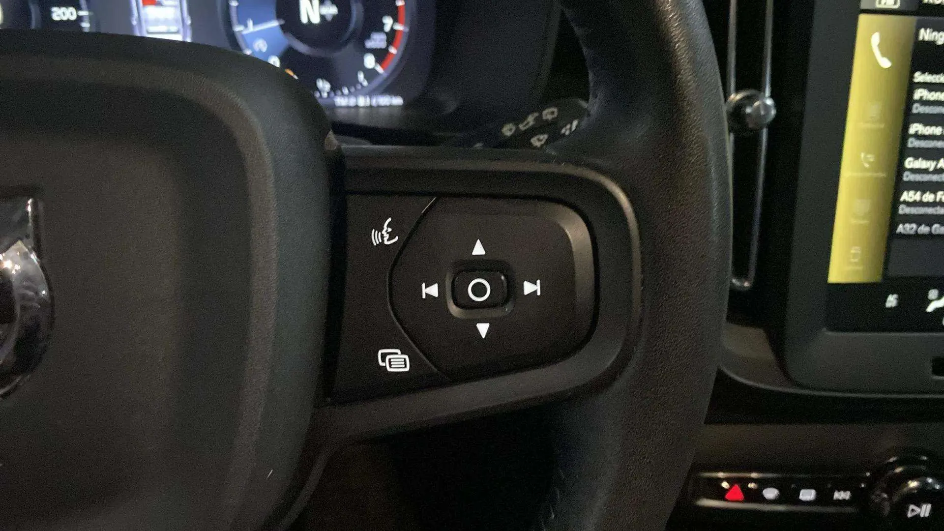 Volvo XC40 1.5 T2 Momentum - foto 14