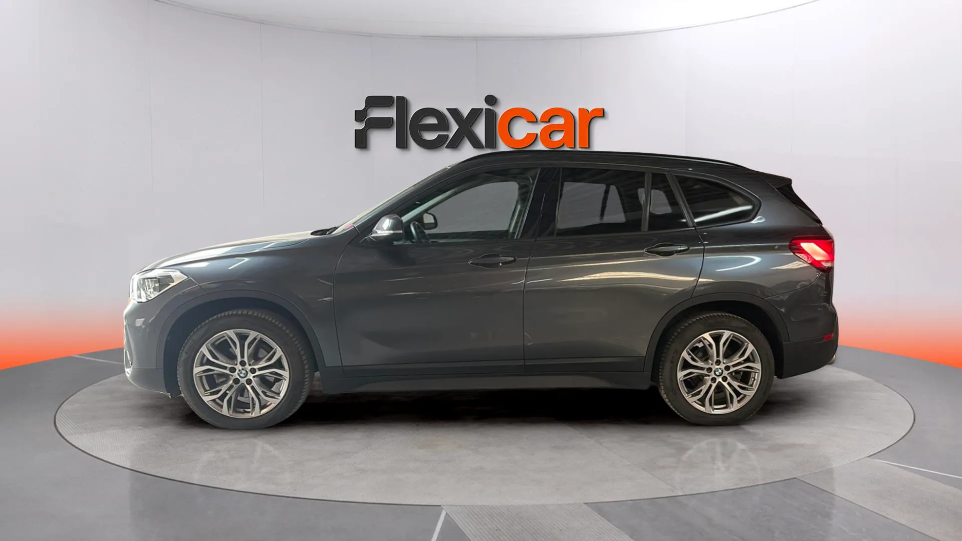 BMW X1 sDrive18i - foto 4