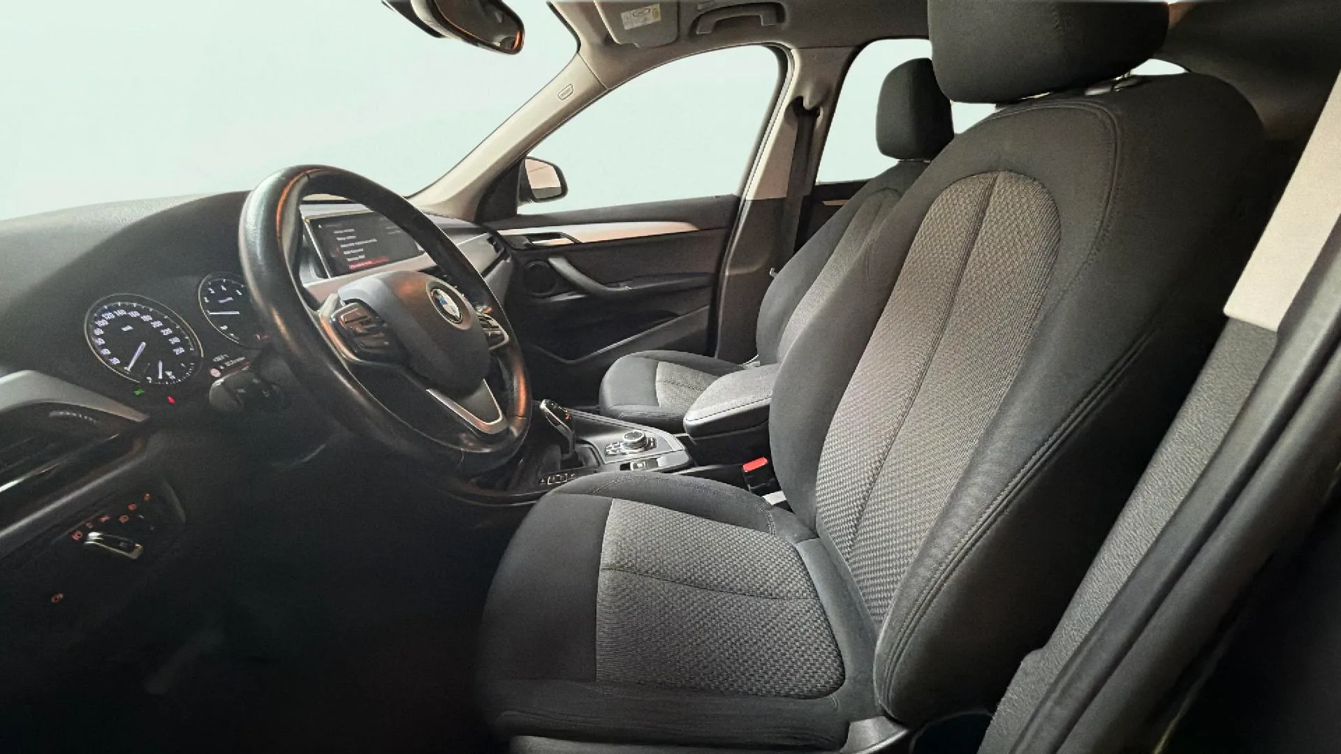 BMW X1 sDrive18i - foto 19