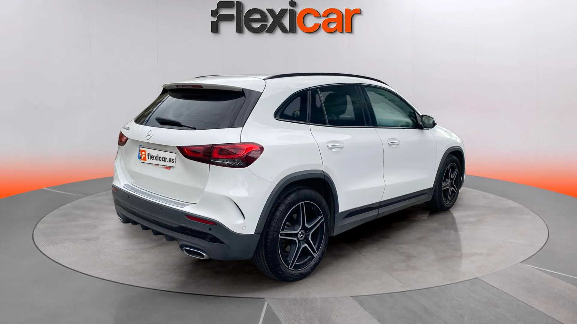 Mercedes-Benz GLA 200 D - foto 7