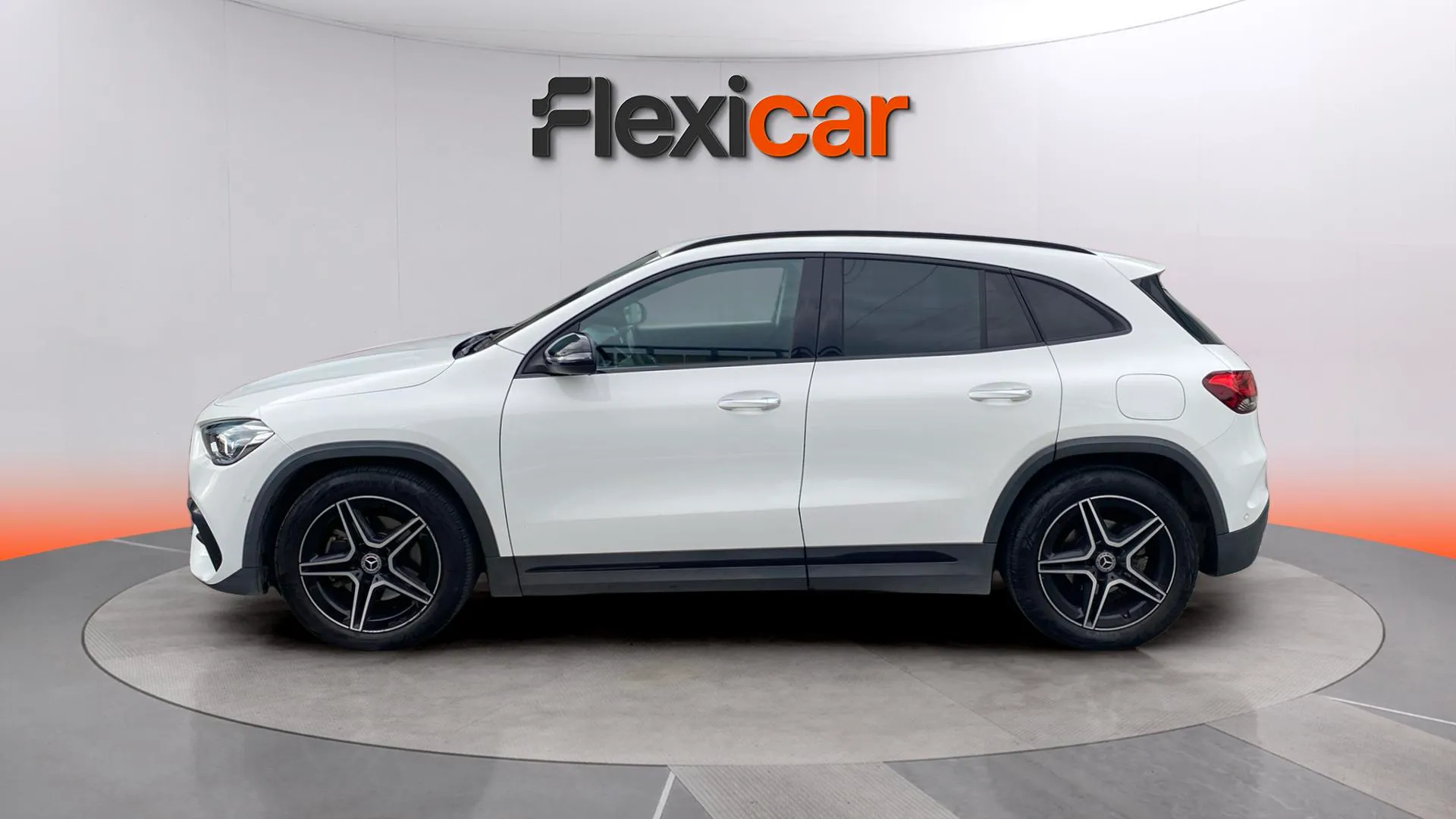 Mercedes-Benz GLA 200 D - foto 4