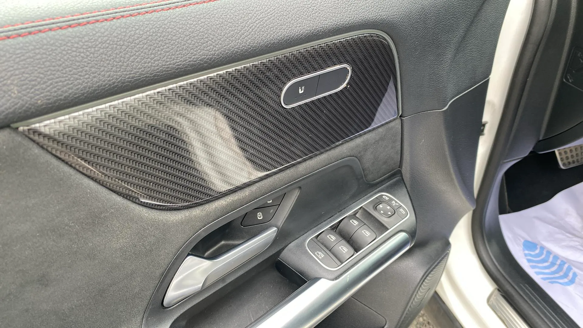 Mercedes-Benz GLA 200 D - foto 9