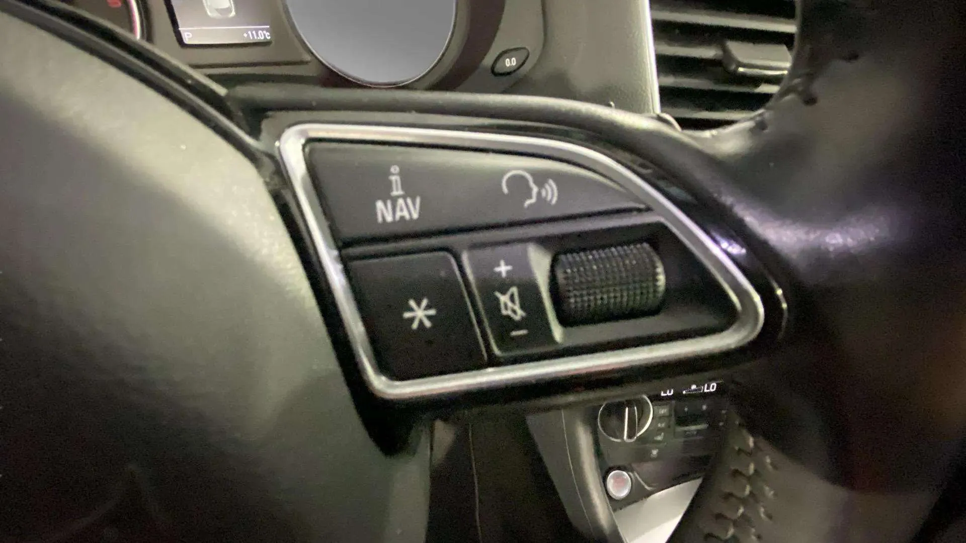 Audi Q3 2.0 TDI S tronic - foto 19