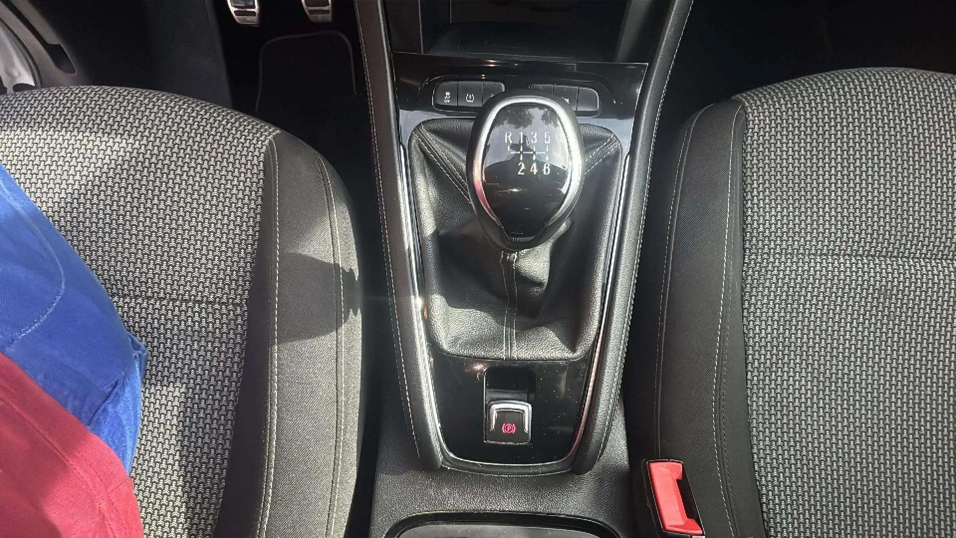 Opel Grandland 1.5 CDTi 120 Aniversario - foto 28