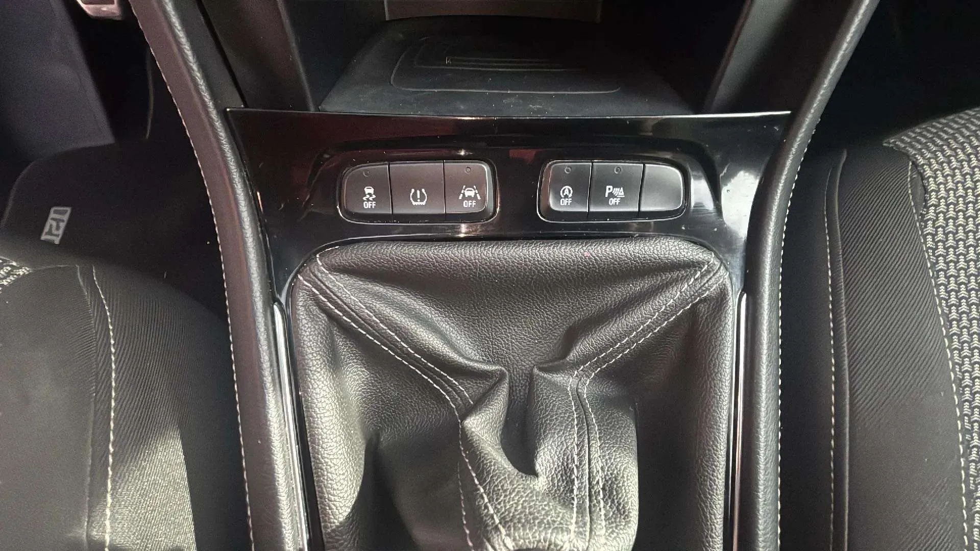 Opel Grandland 1.5 CDTi 120 Aniversario - foto 27