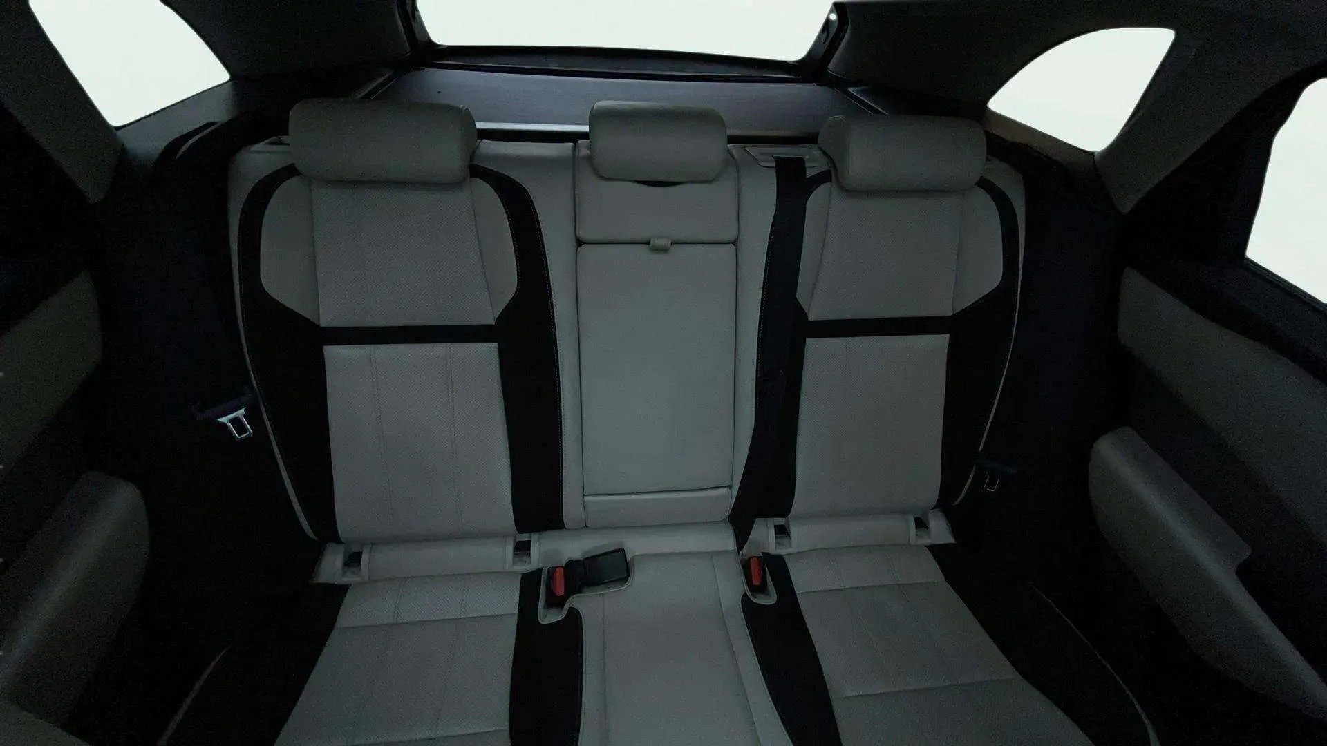 Land Rover Range Rover Velar 2.0D D240 R-Dynamic S 4WD - foto 18